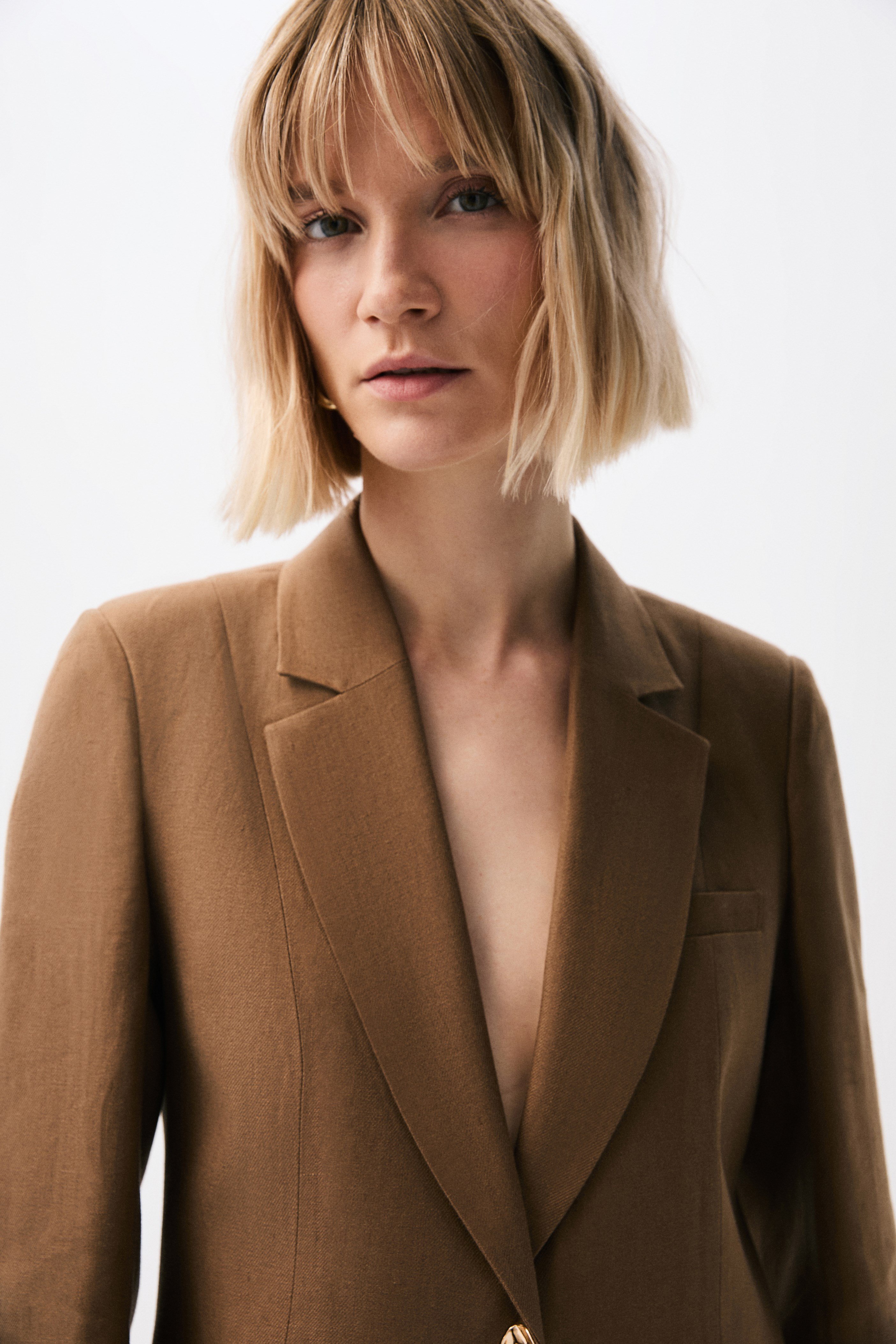 2118-0271 SUIT (P)