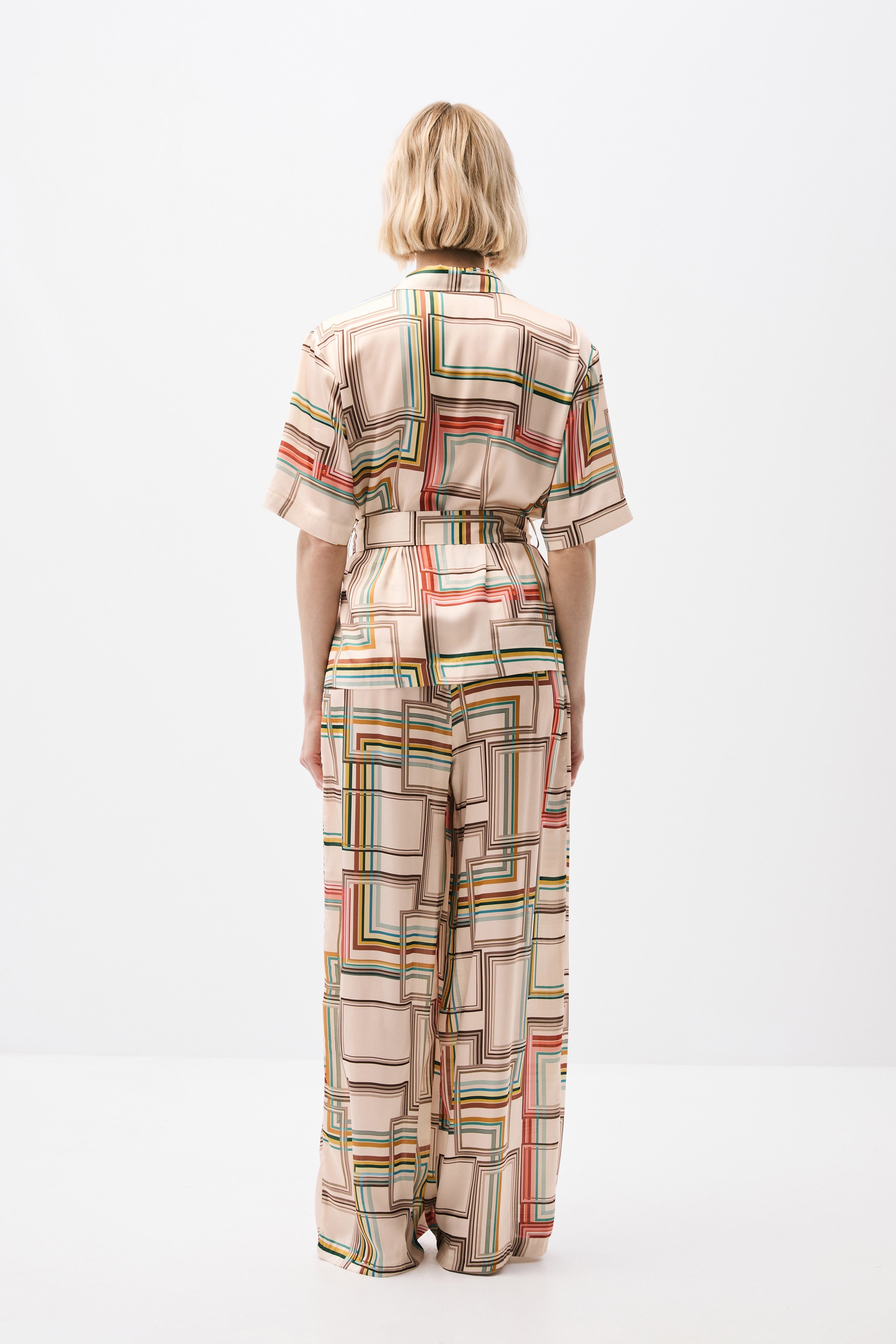 2119-0274 SUIT (P)