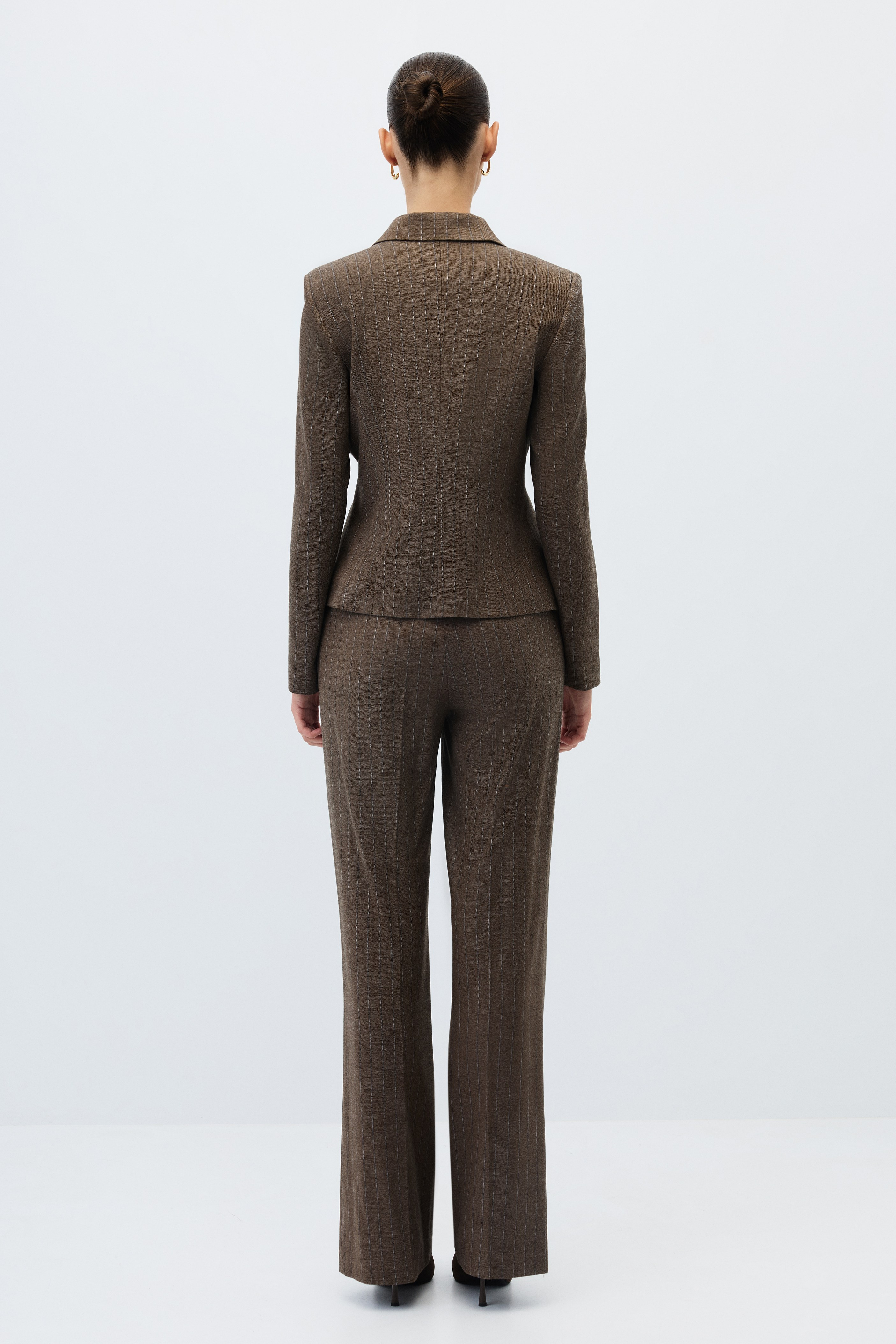 2125-0303 SUIT (P)