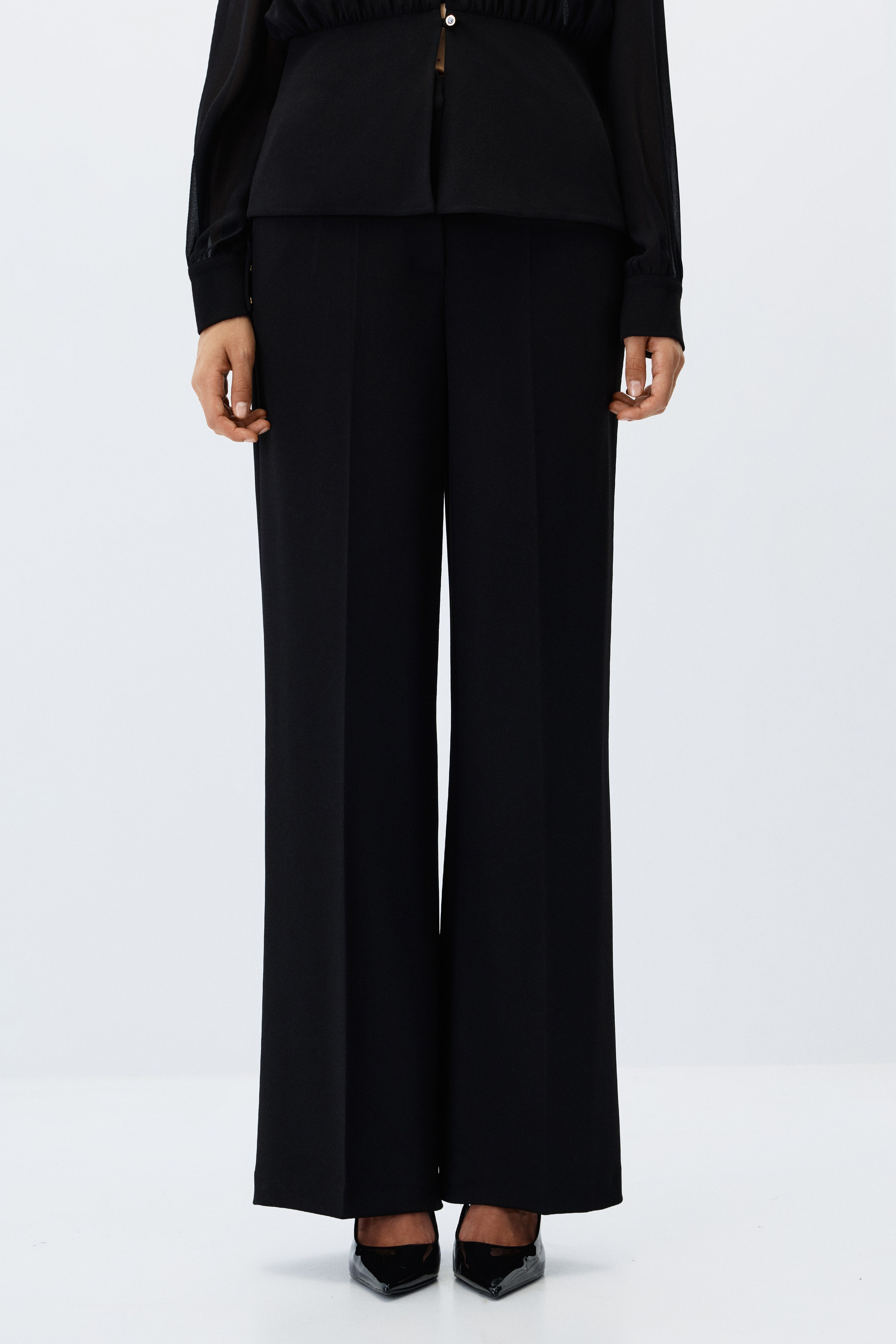 2126-237 SUIT (P)