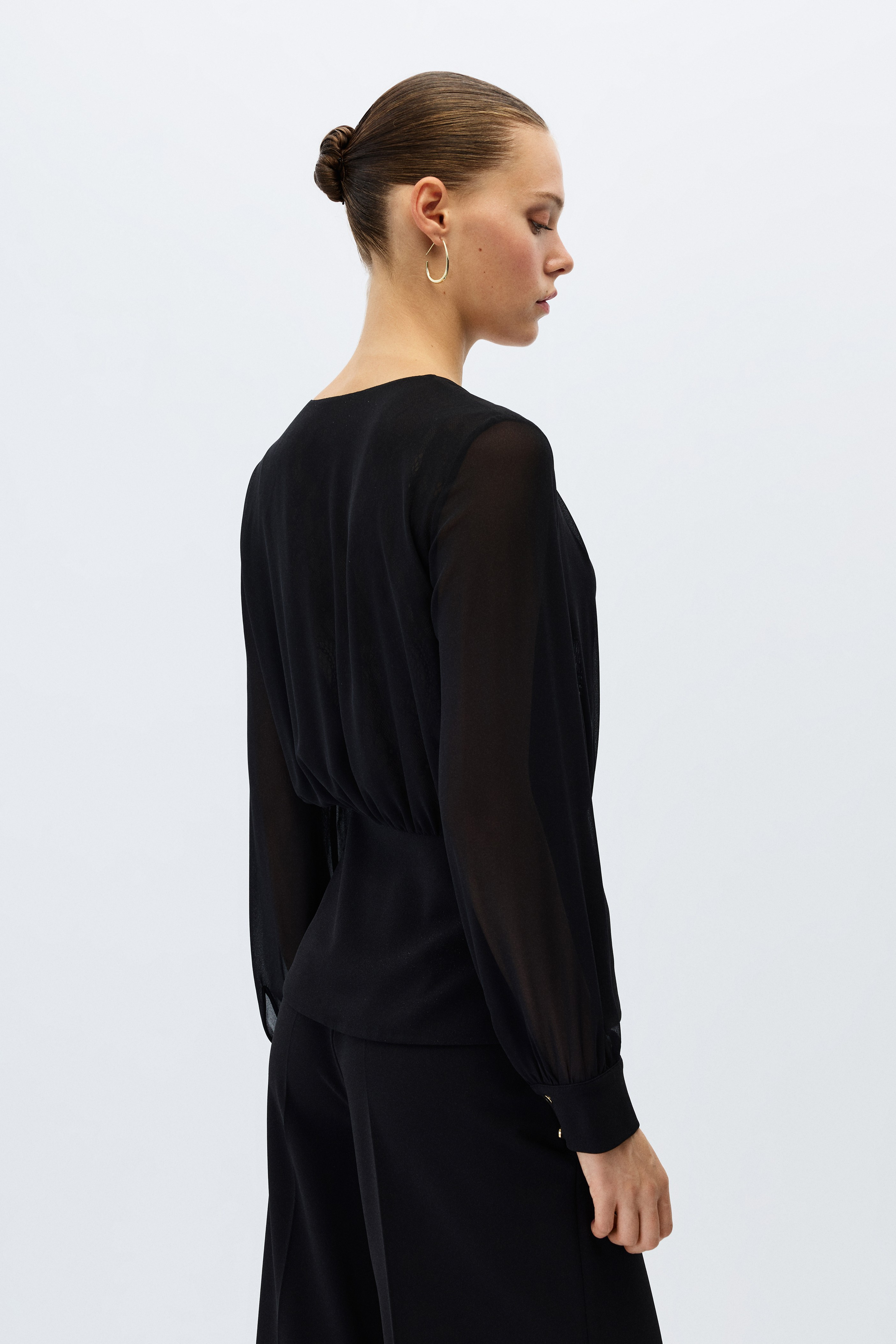 2126-237 SUIT (P)