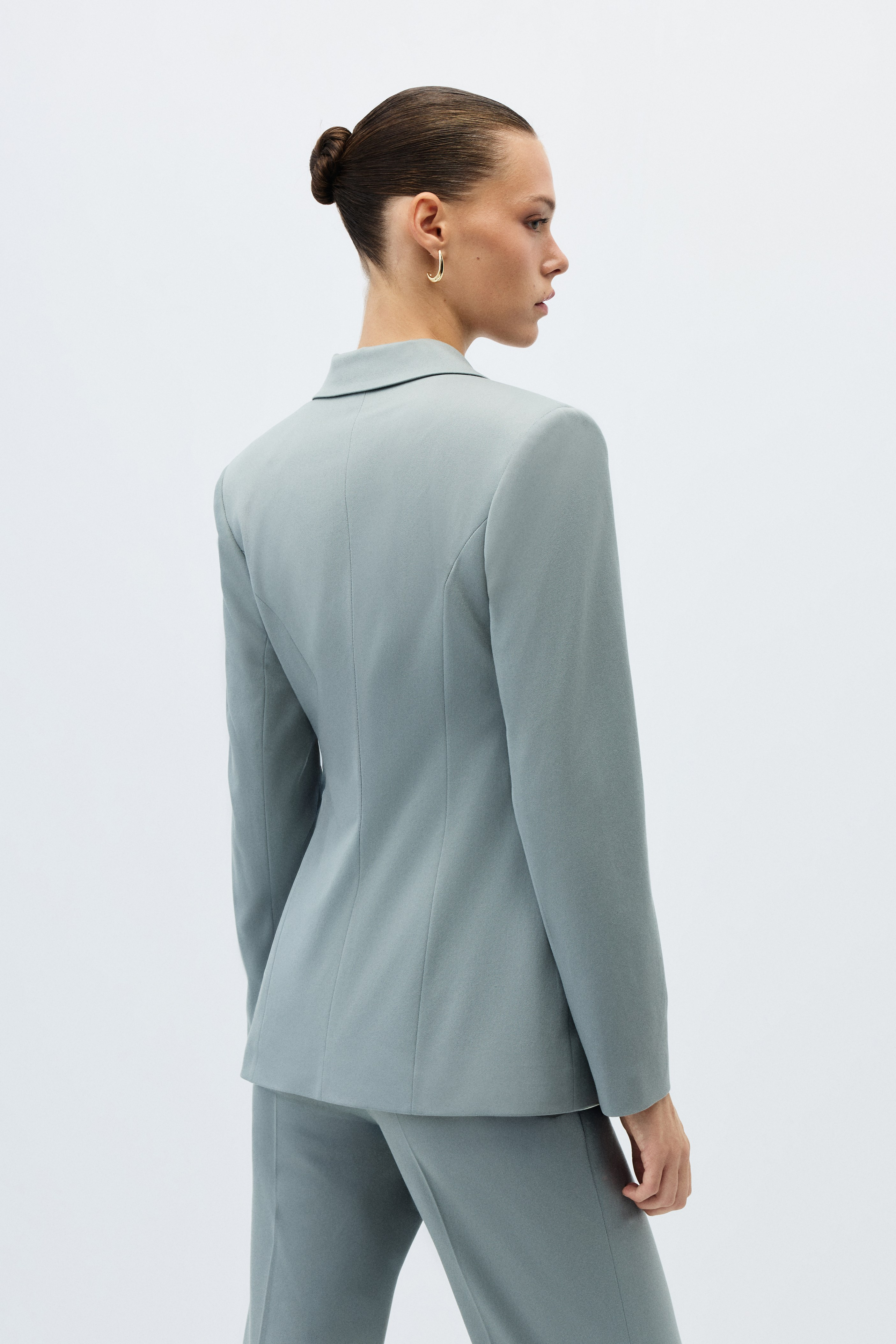 2129-0306 SUIT (P)