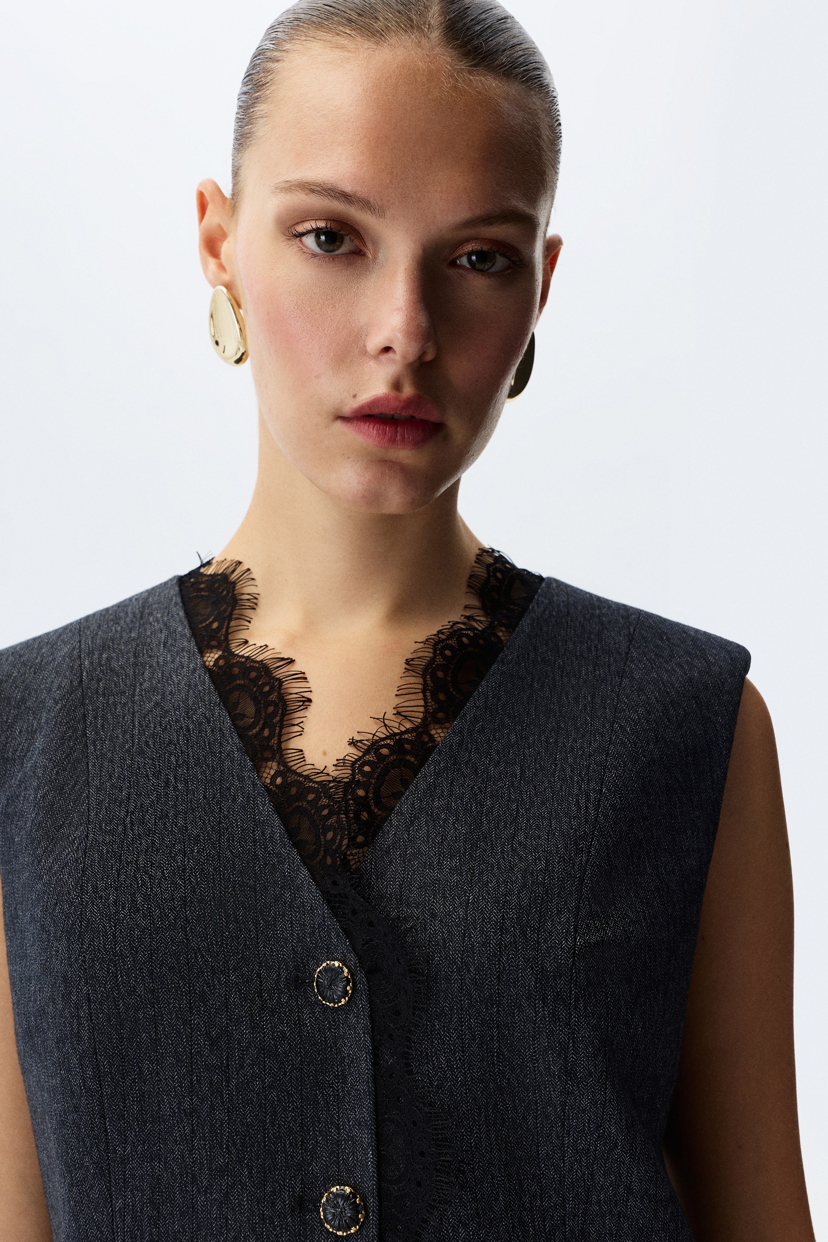 2132-0335 SUIT (P)