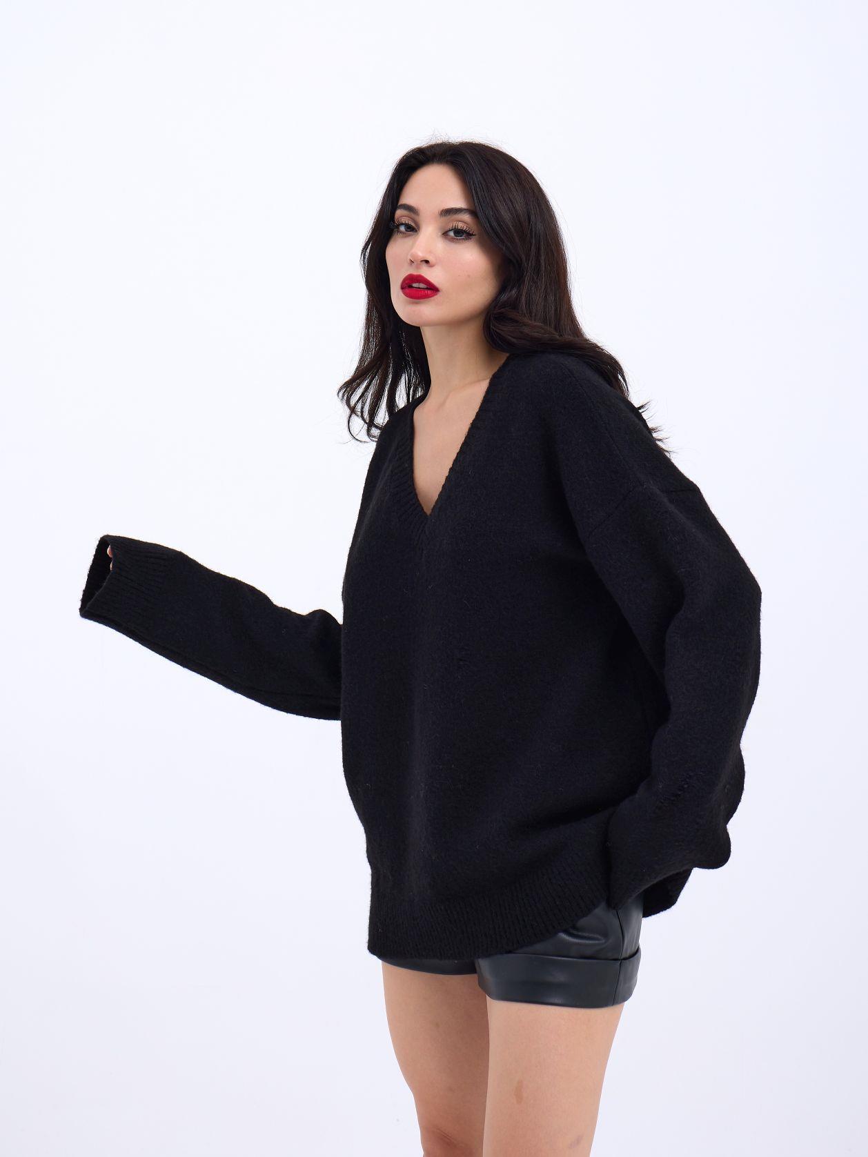 43281 TRİKO V YAKA SALAŞ-SİYAH