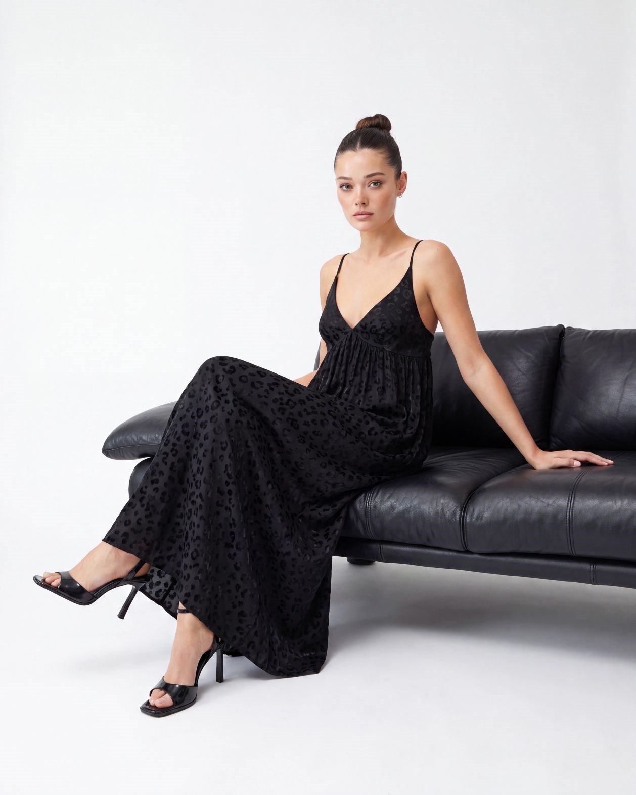 7351 DRESSTERNI