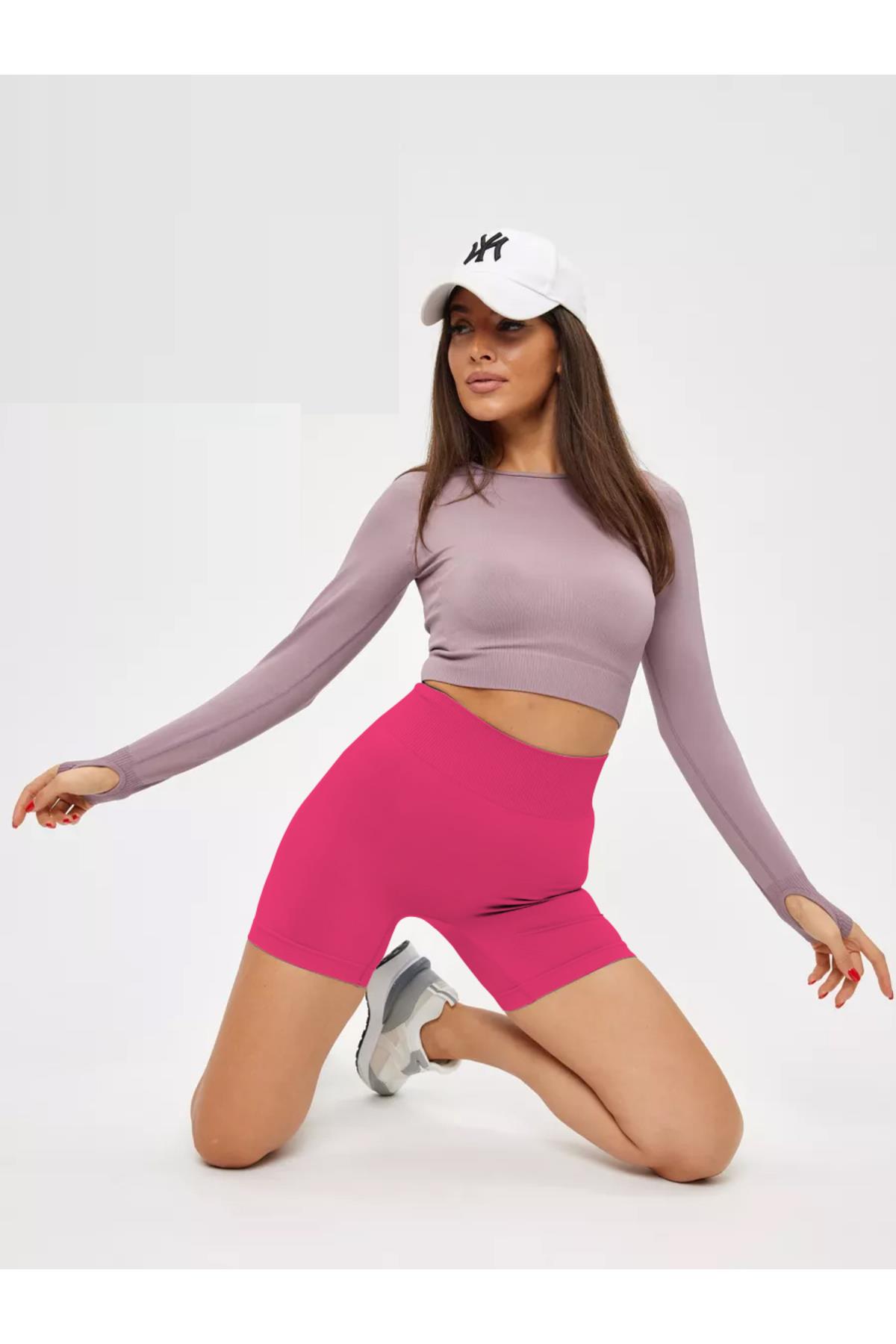 Jerovin Model Seamless Toparlayıcı Biker Push Up Etkili Kısa Şort Pembe Renk
