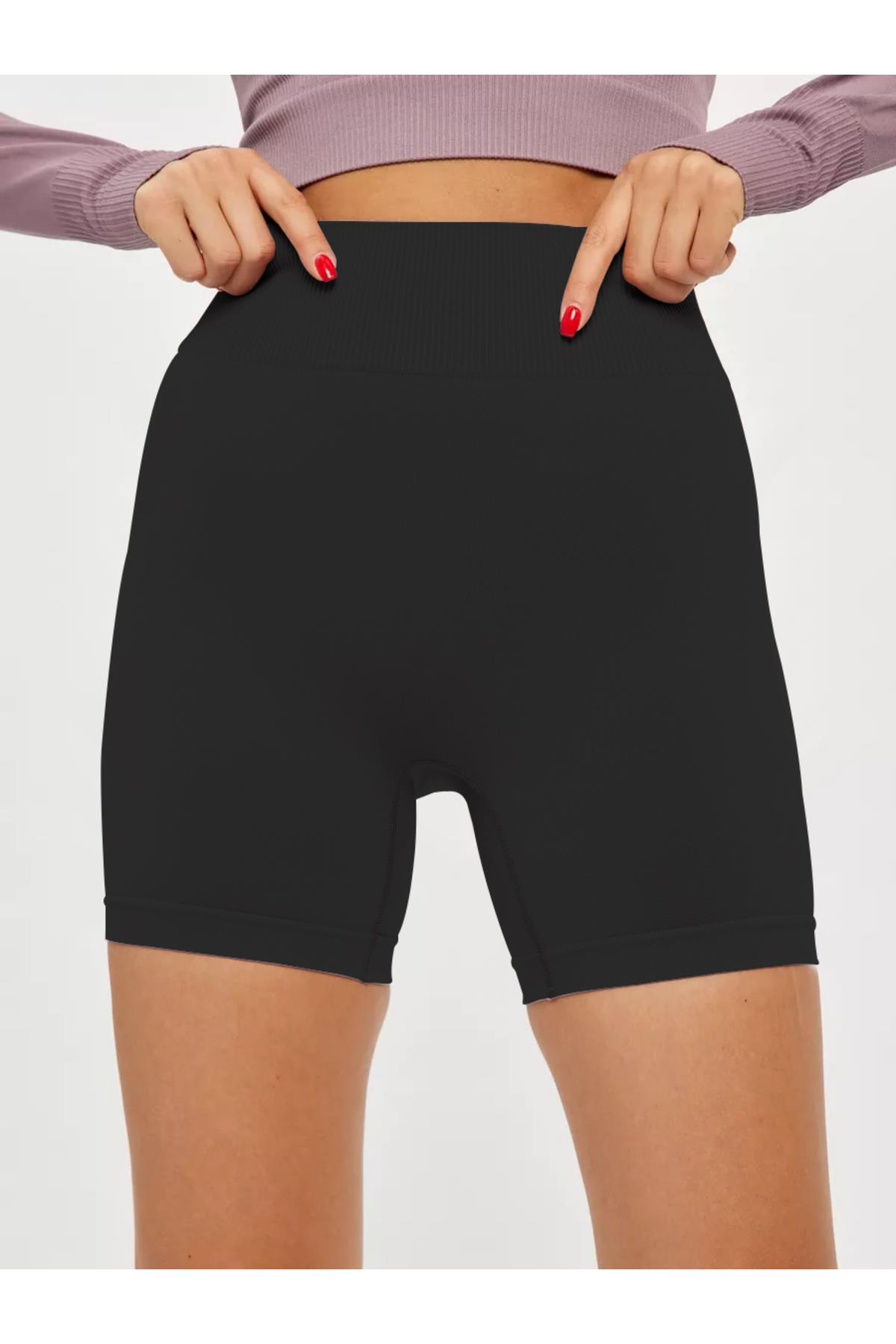 Jerovin Model Seamless Toparlayıcı Biker Push Up Etkili Kısa Şort Siyah Renk
