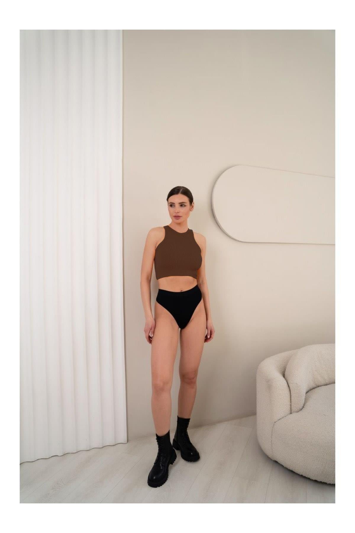 Murana Model Dikişsiz Toparlayıcı Büstiyer Crop Seamless Model Spor Crop Kahve Renk