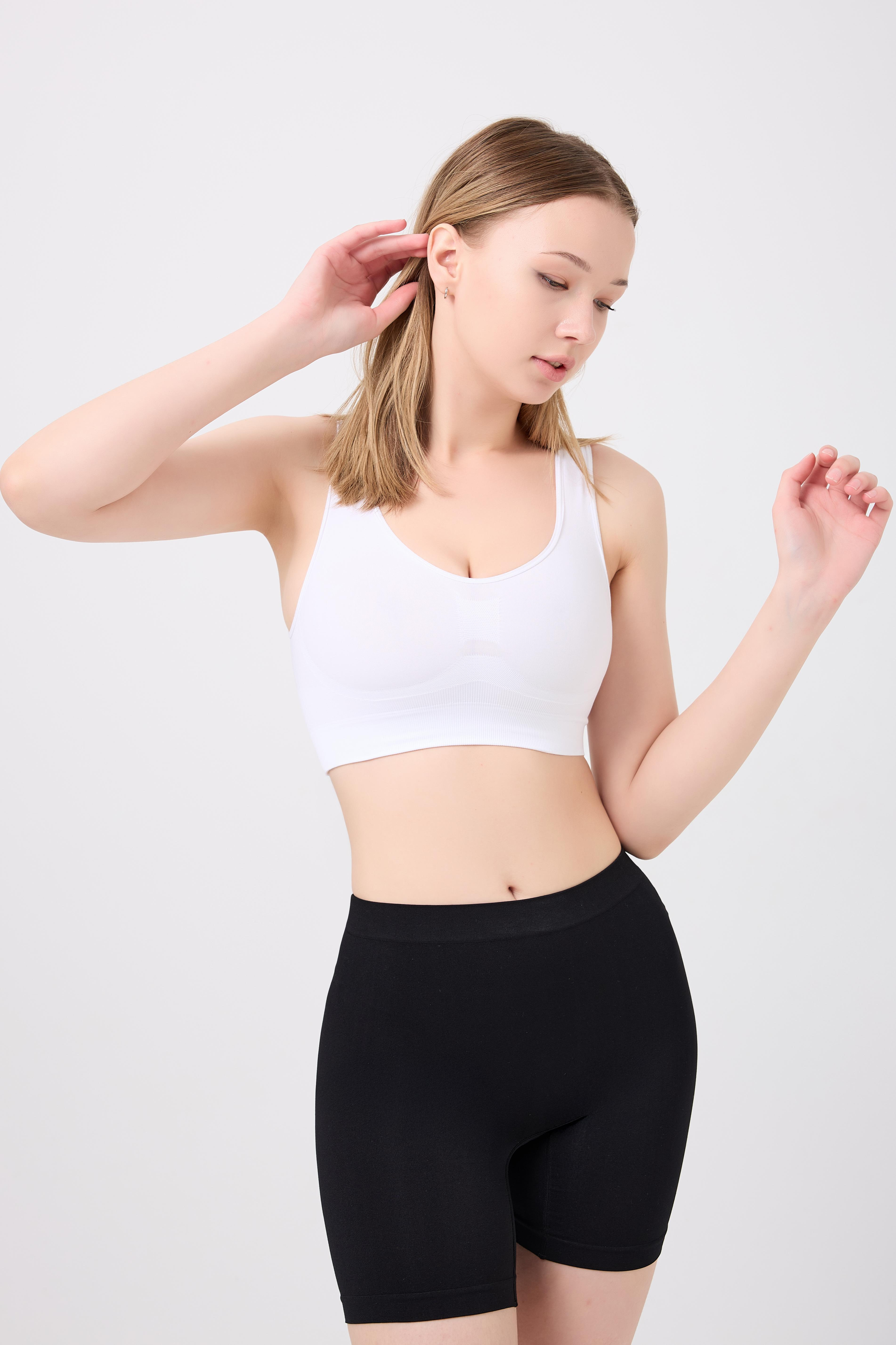 Pereto Model Yumuşak Kumaşlı İz Belli Etmeyen Vücudu Saran Spor Şort Siyah Renk