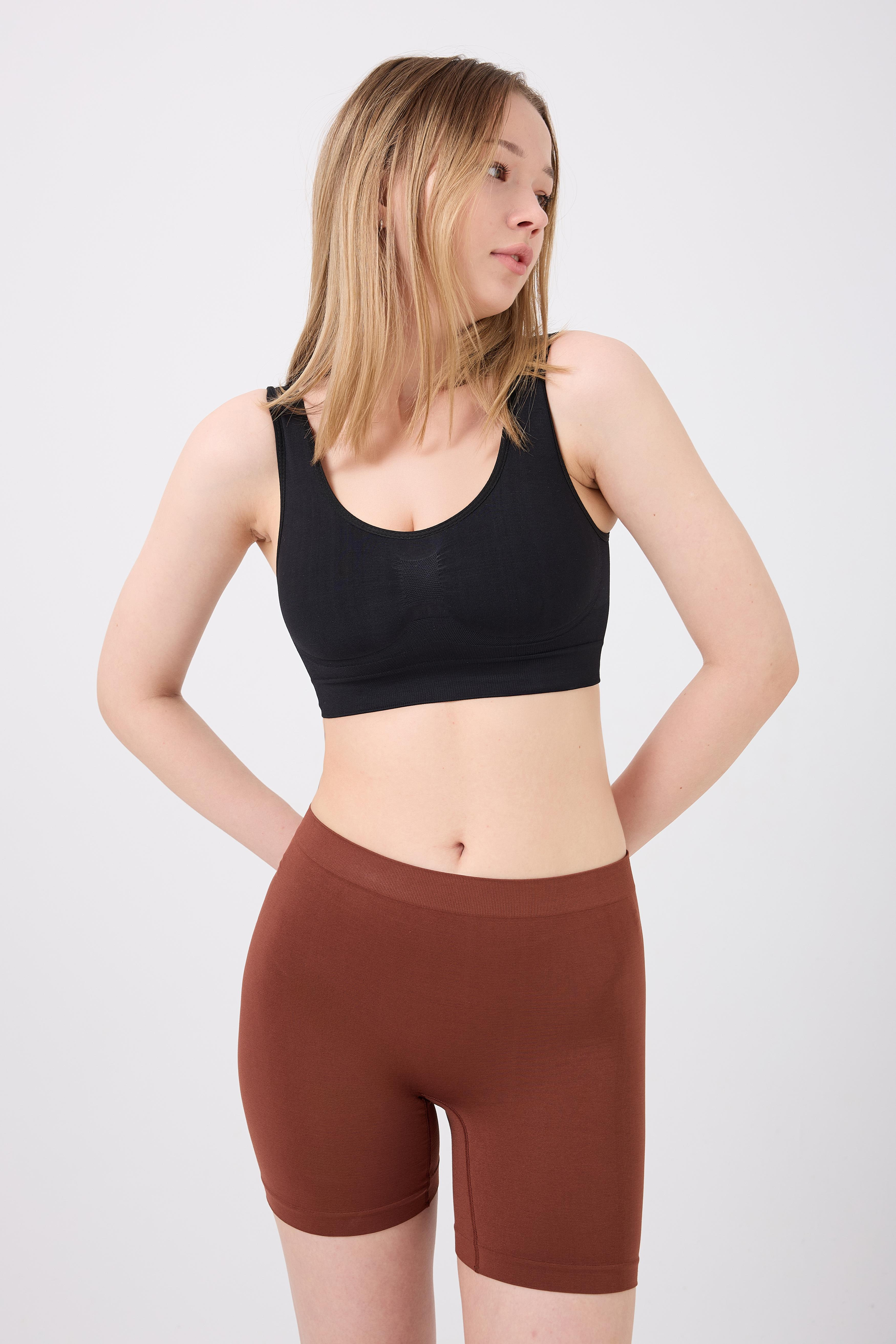 Pereto Model Yumuşak Kumaşlı İz Belli Etmeyen Vücudu Saran Spor Şort Kahve Renk