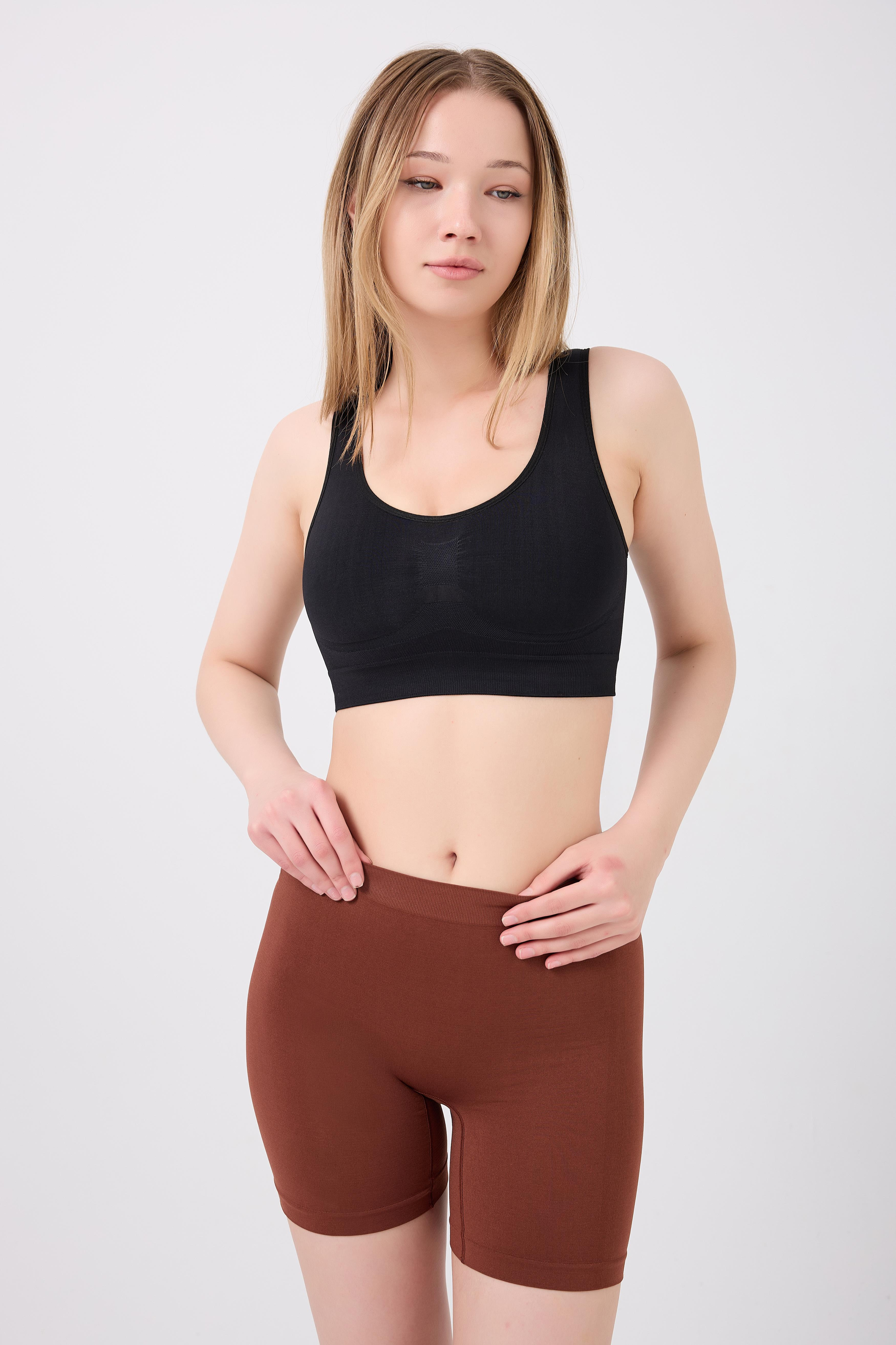 Pereto Model Yumuşak Kumaşlı İz Belli Etmeyen Vücudu Saran Spor Şort Kahve Renk