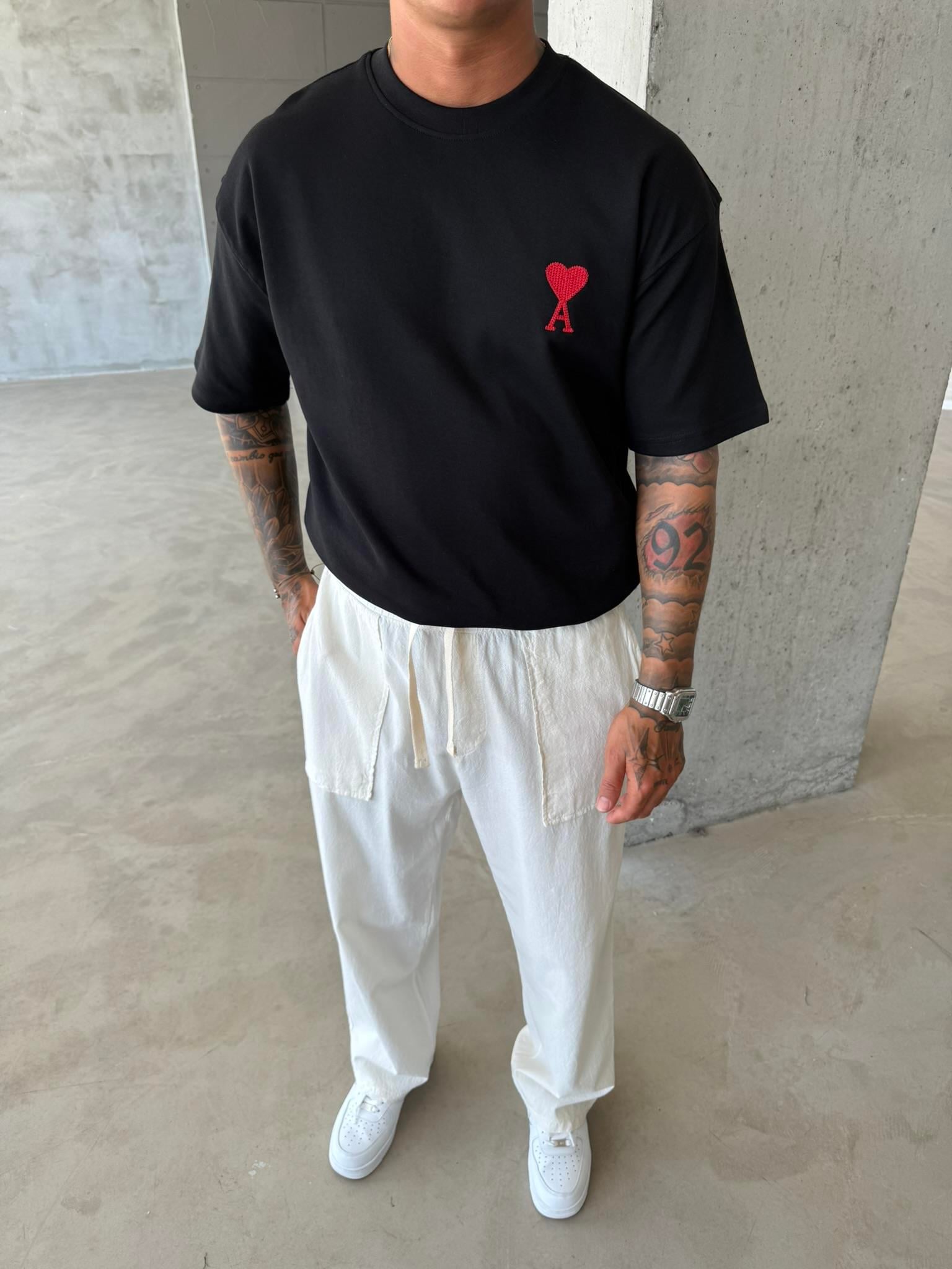 A Kalp Nakışlı Basic T-Shirt - Siyah