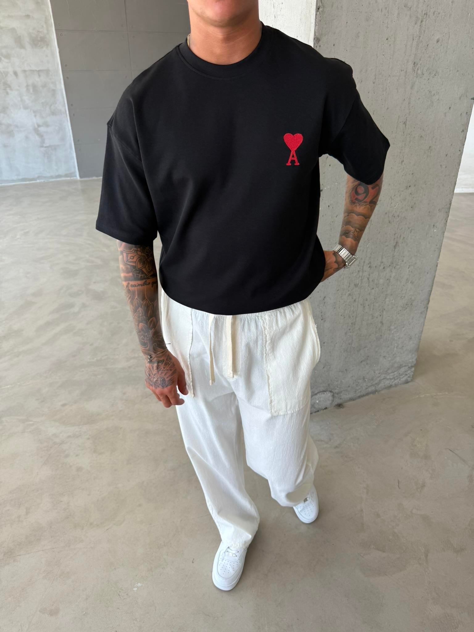 A Kalp Nakışlı Basic T-Shirt - Siyah