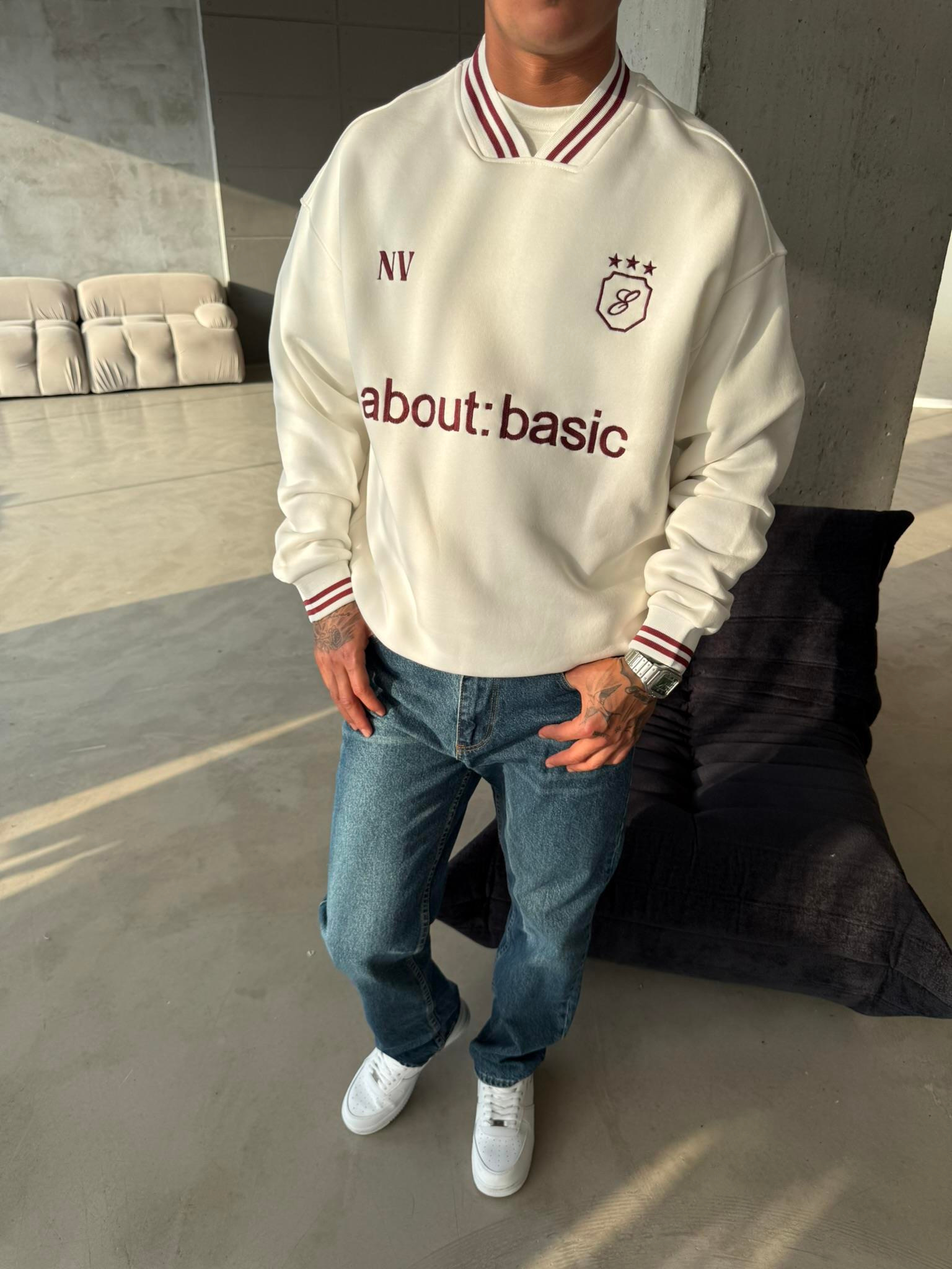 About Basic Sweatshirt - Bordo