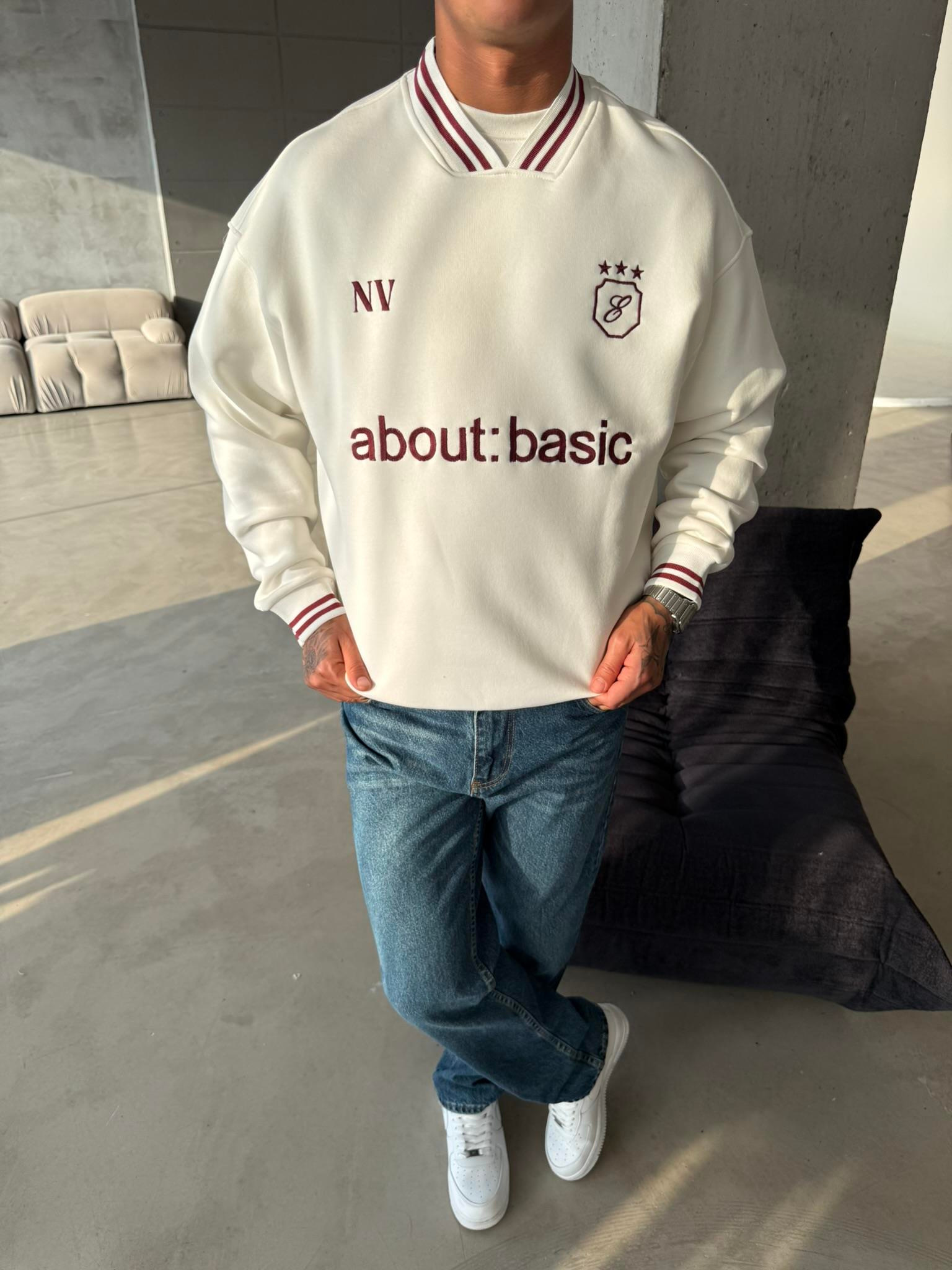 About Basic Sweatshirt - Bordo