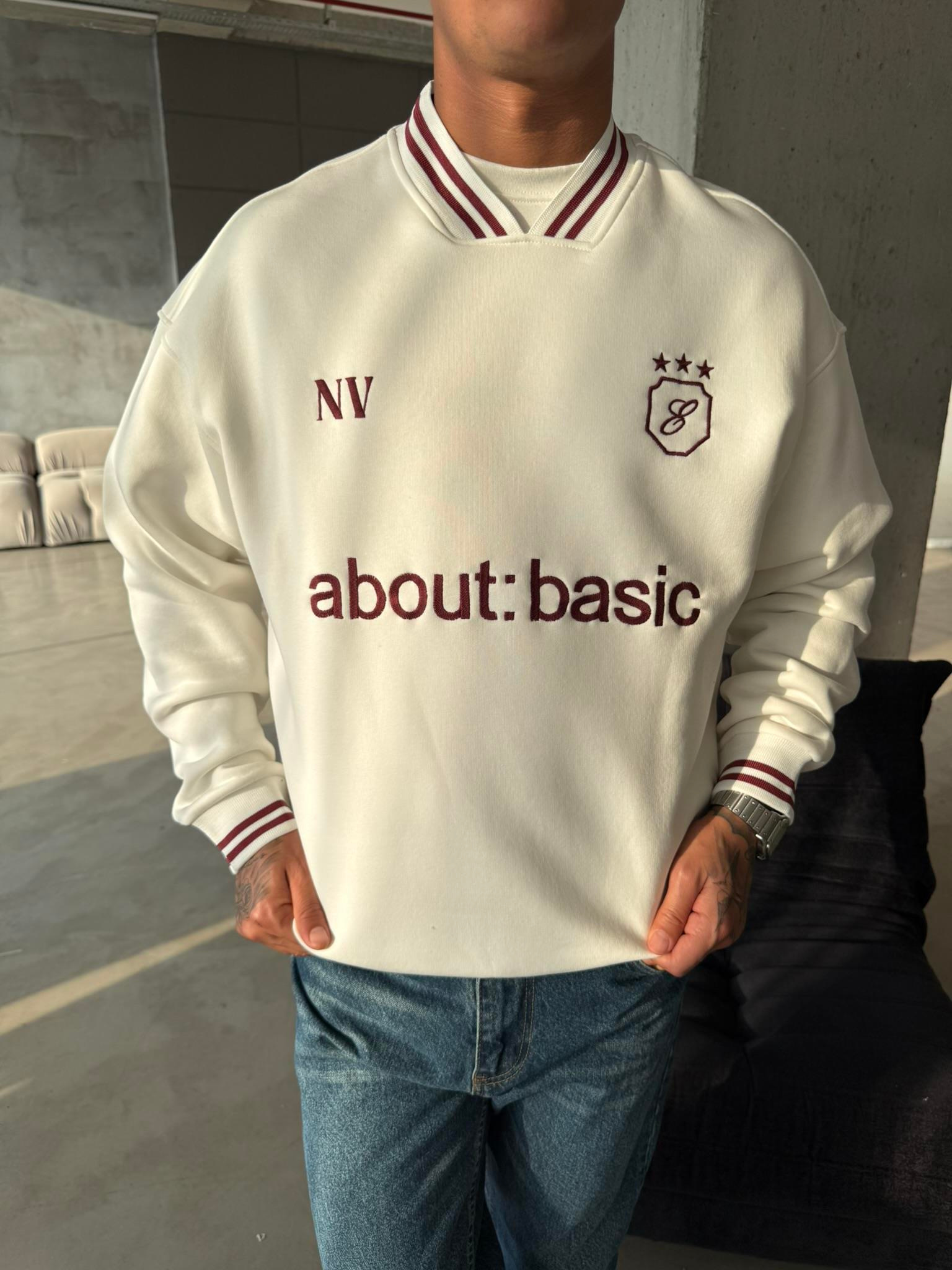 About Basic Sweatshirt - Bordo