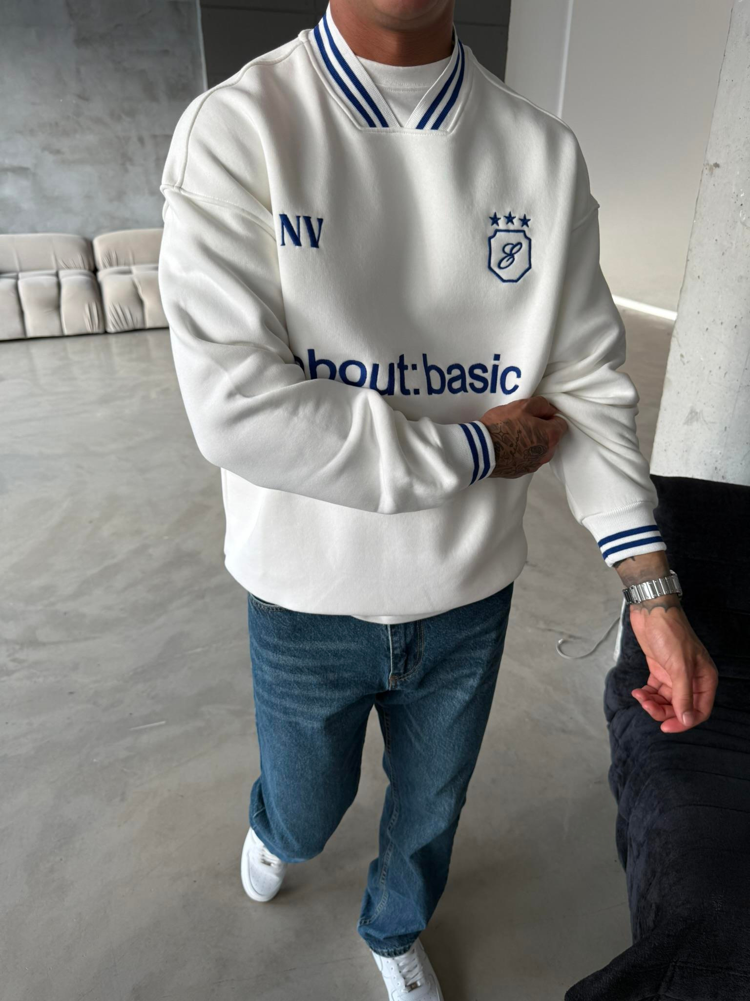 About Basic Sweatshirt - Mavi