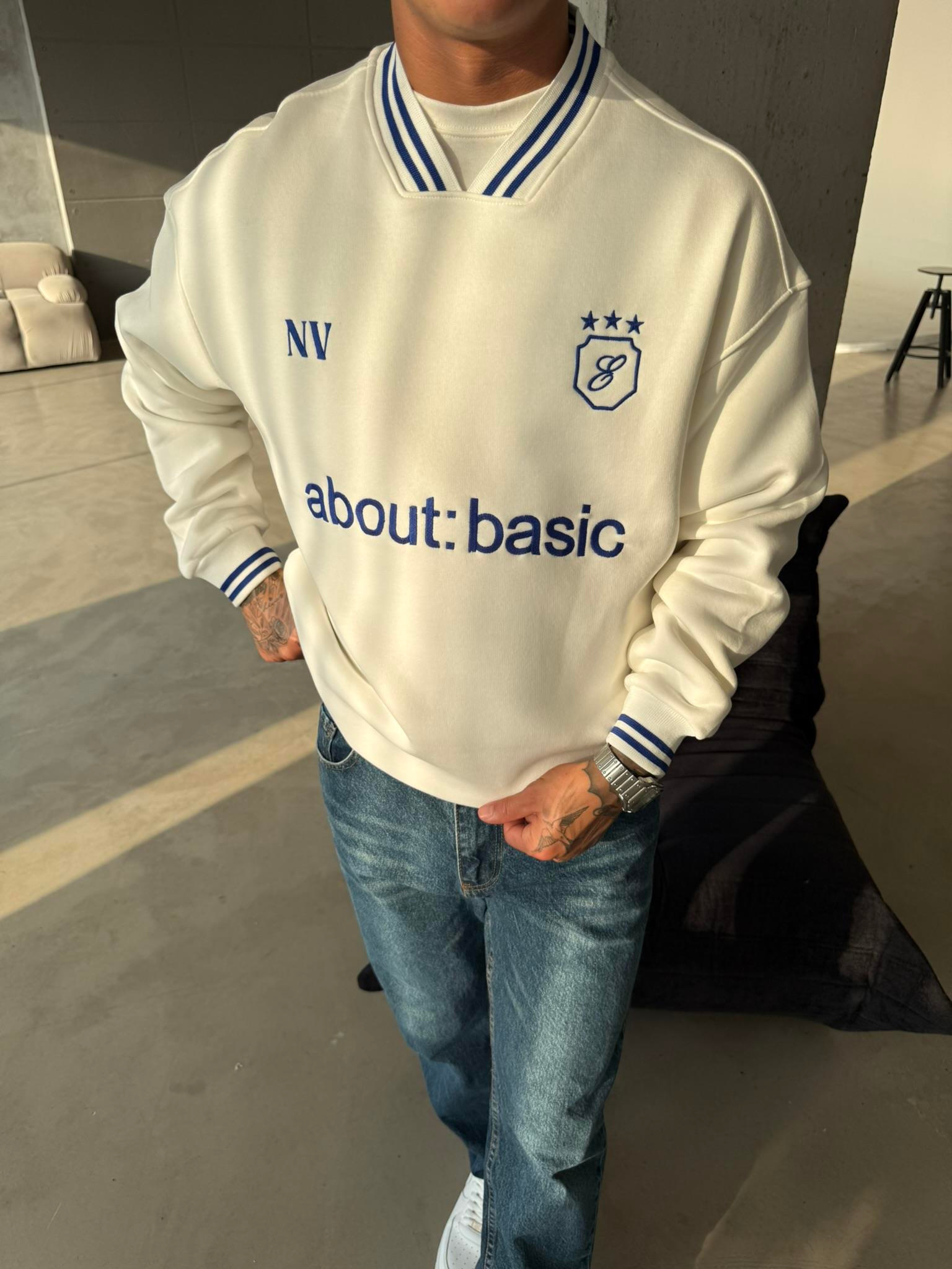 About Basic Sweatshirt - Mavi