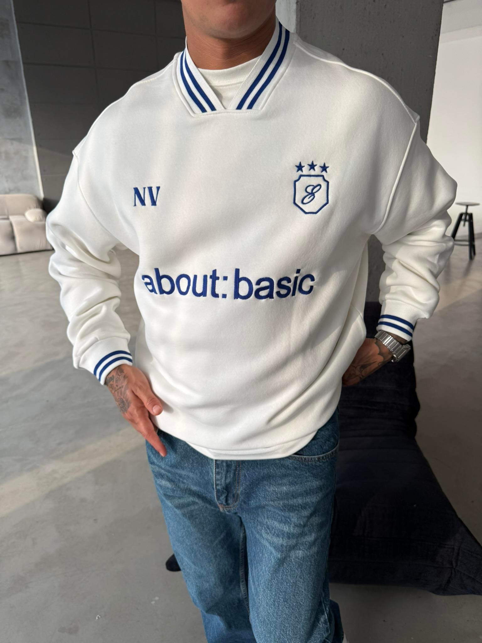 About Basic Sweatshirt - Mavi