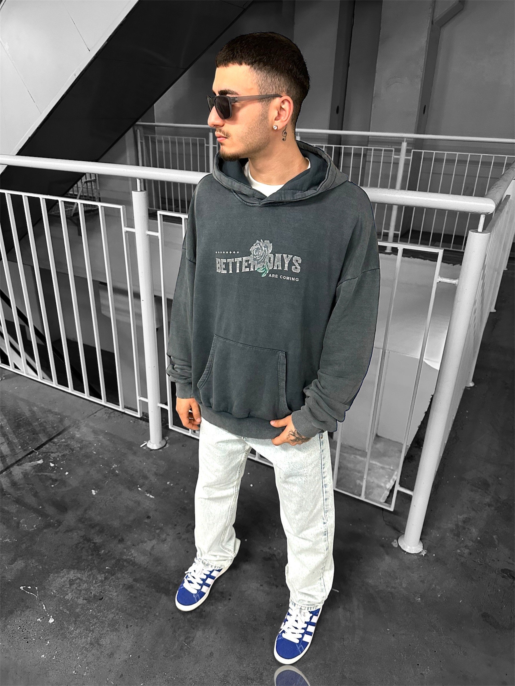 Acid Renk Geçişli Yıkamalı Sweat - Siyah