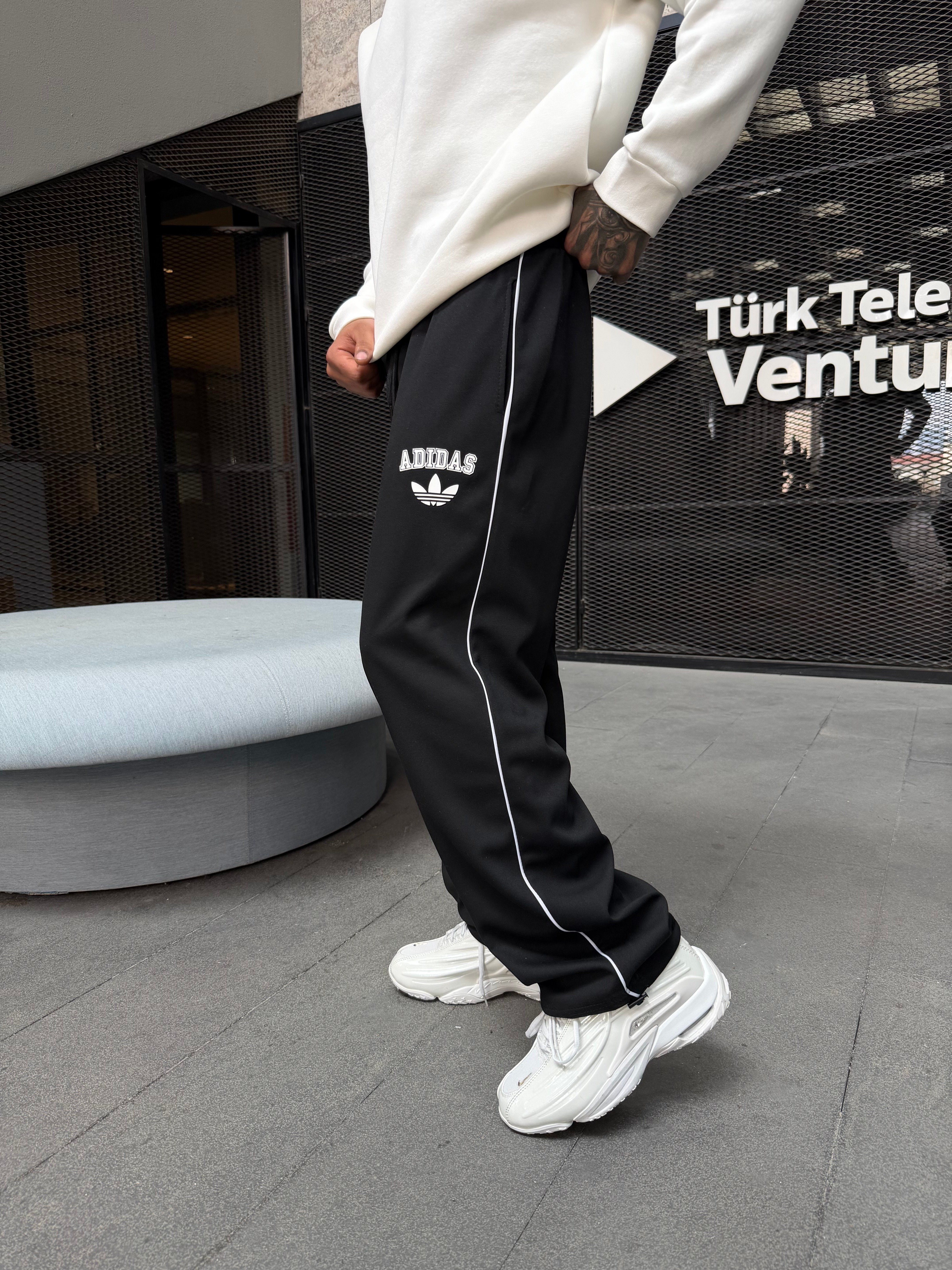 Basic Enjeksiyon Baskı AD Eşofman - Siyah