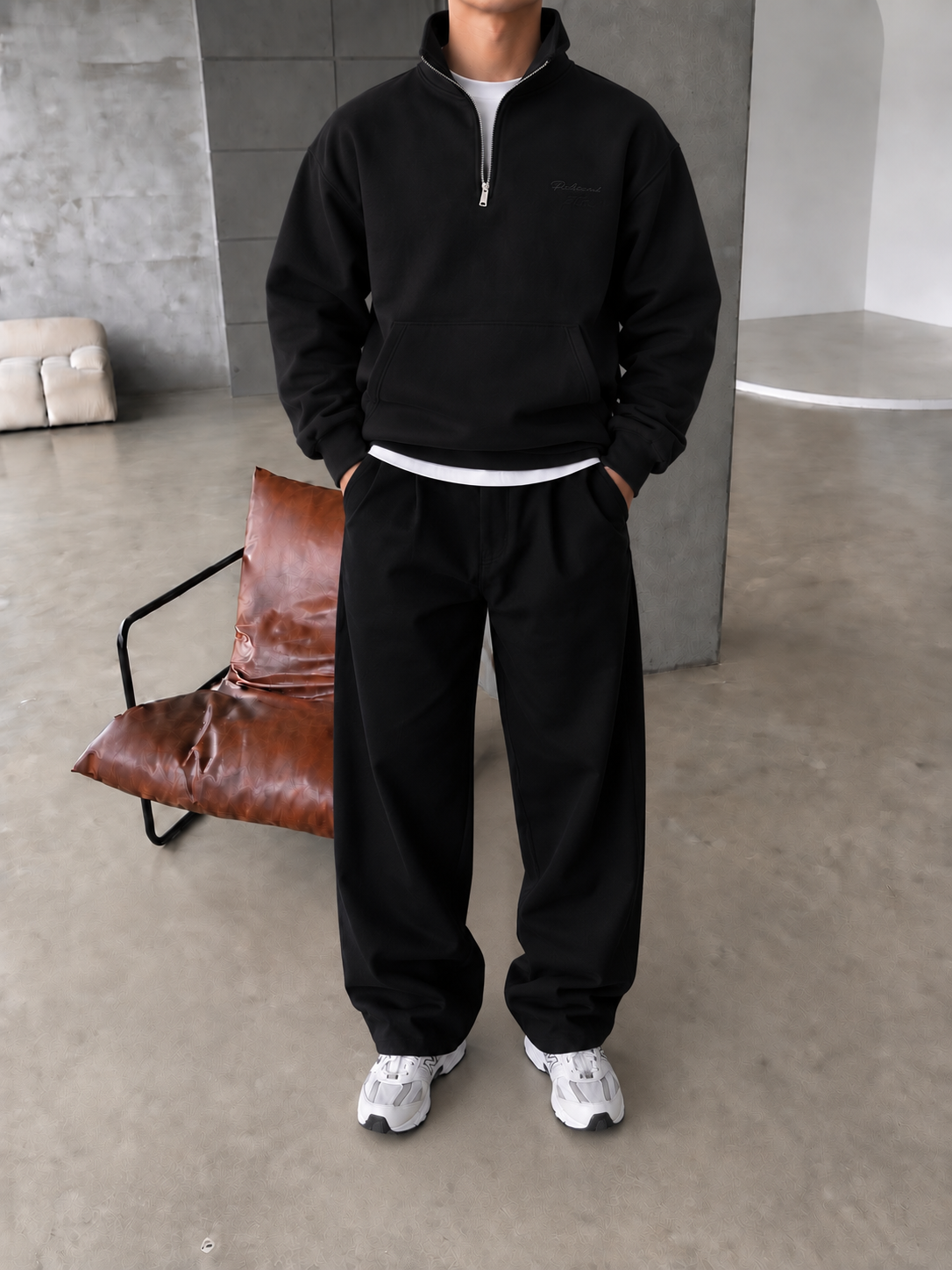 Basic Nakışlı Yarım Fermuar Sweat