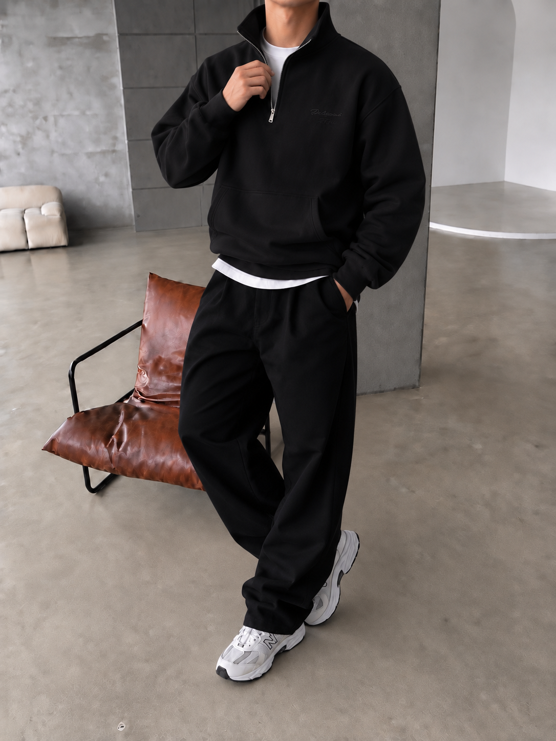 Basic Nakışlı Yarım Fermuar Sweat