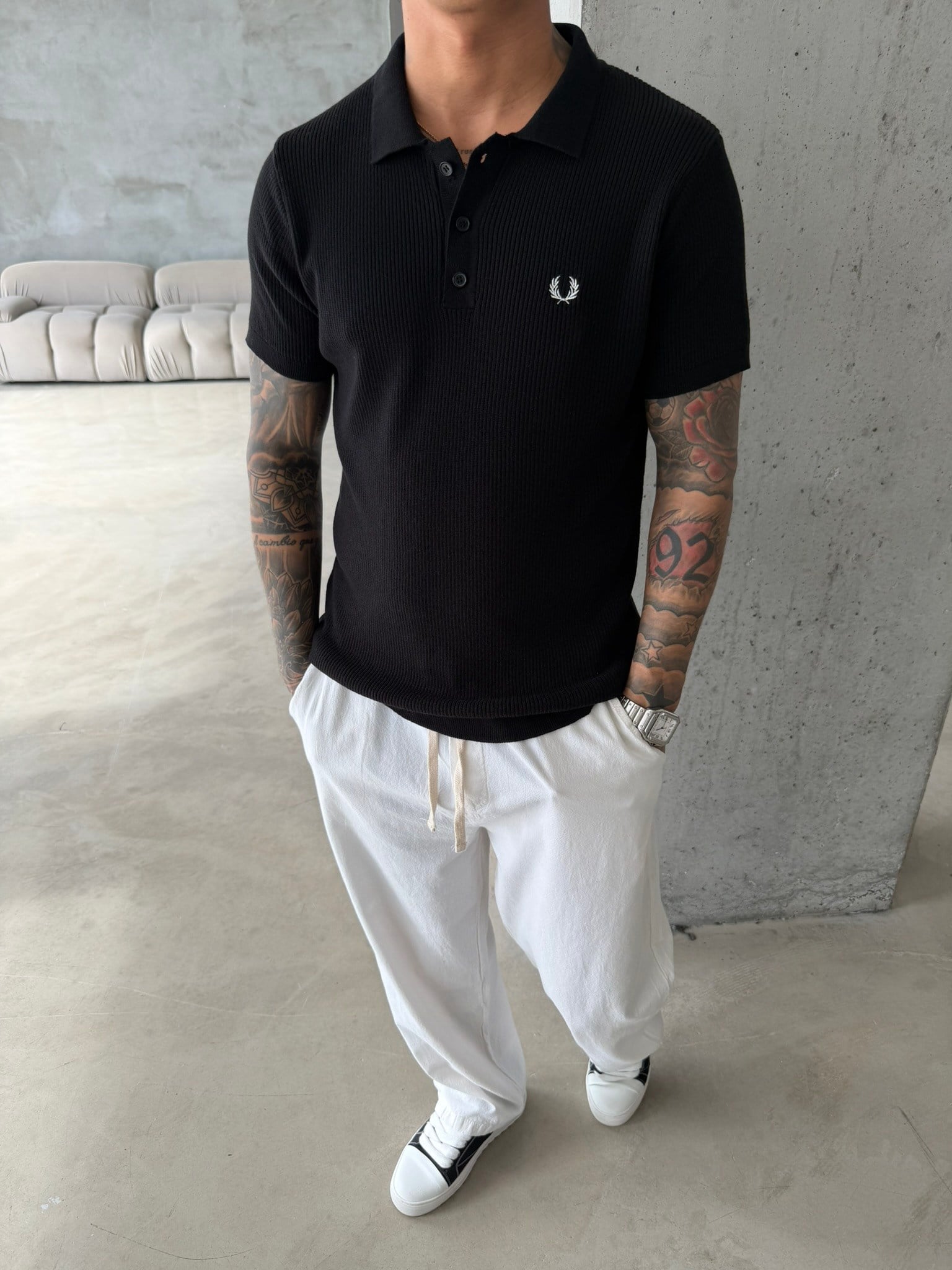 Basic Regular Nakışlı Düğmeli Yaka T-Shirt - Siyah