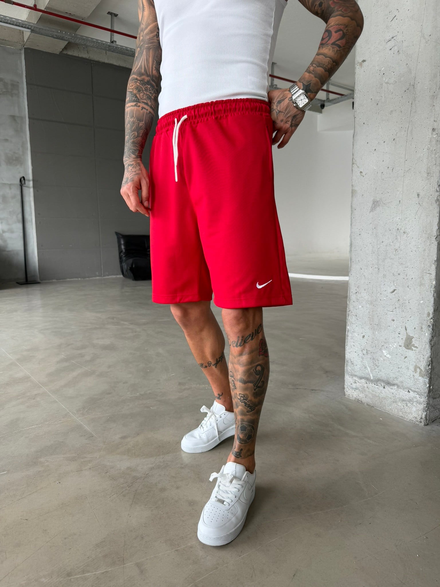 Basic Tek Nakışlı Şort - Kırmızı