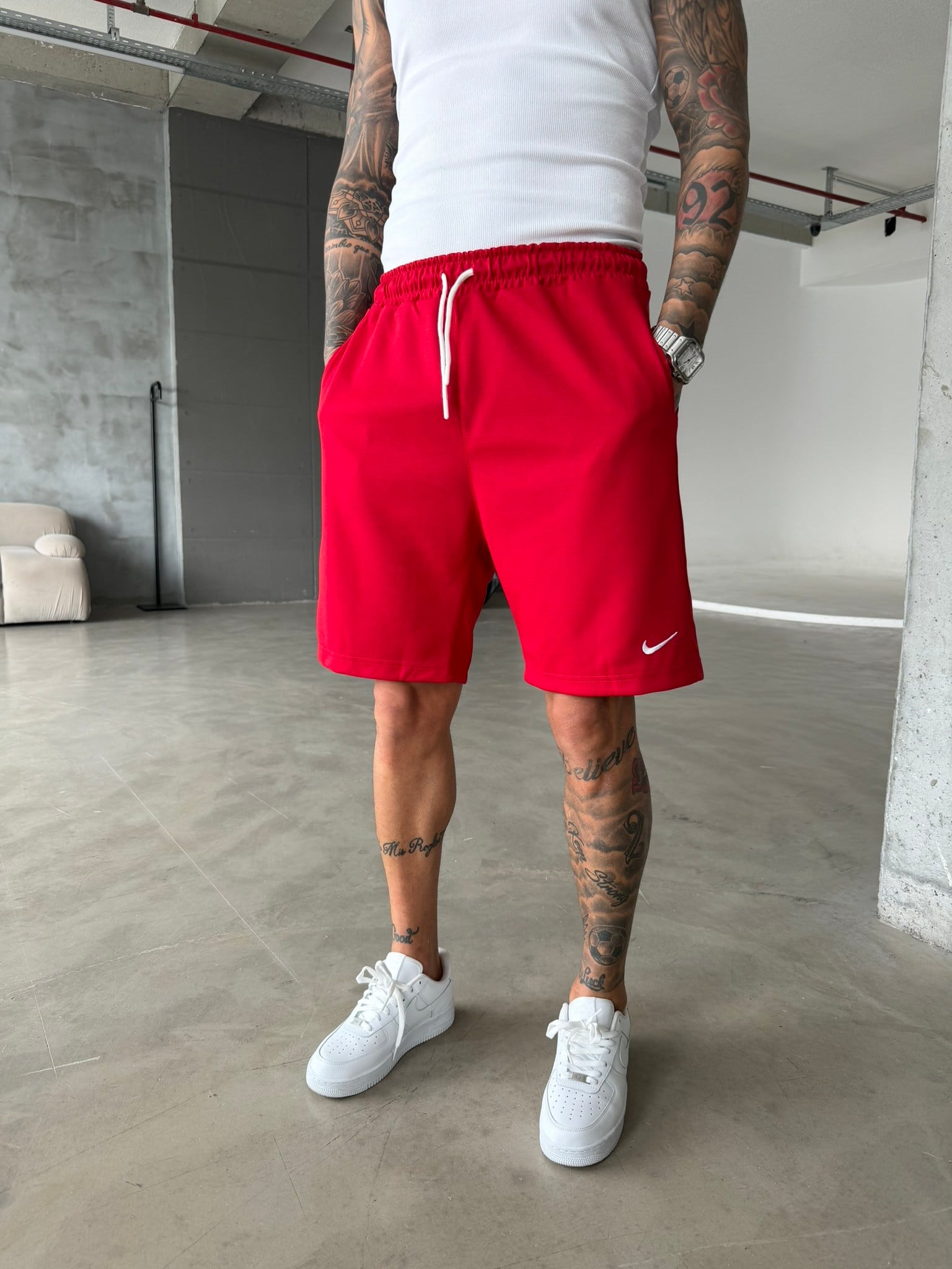 Basic Tek Nakışlı Şort - Kırmızı