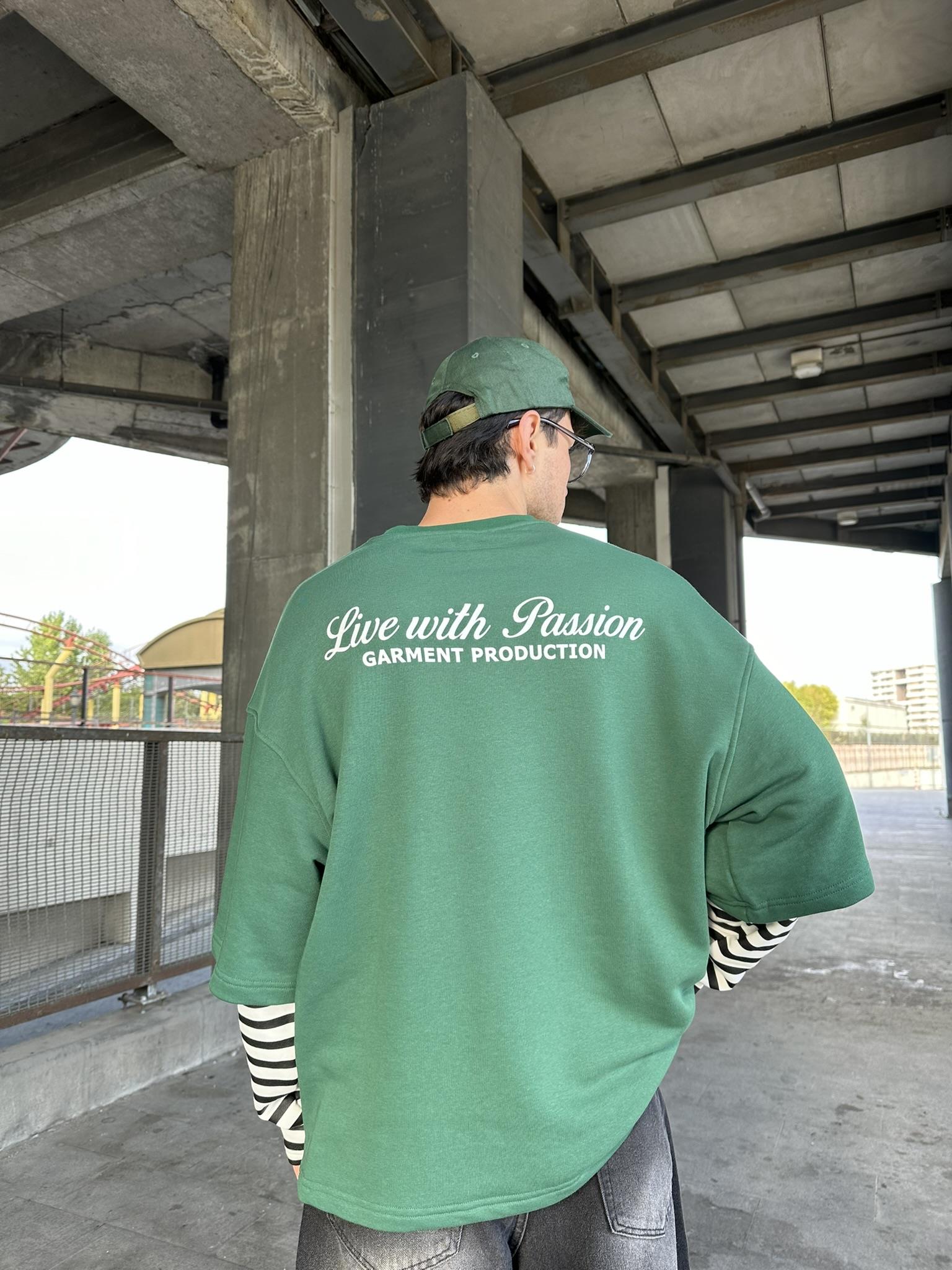 Bisiklet Yaka 'Live With Passion' Baskılı Sweatshirt Yeşil