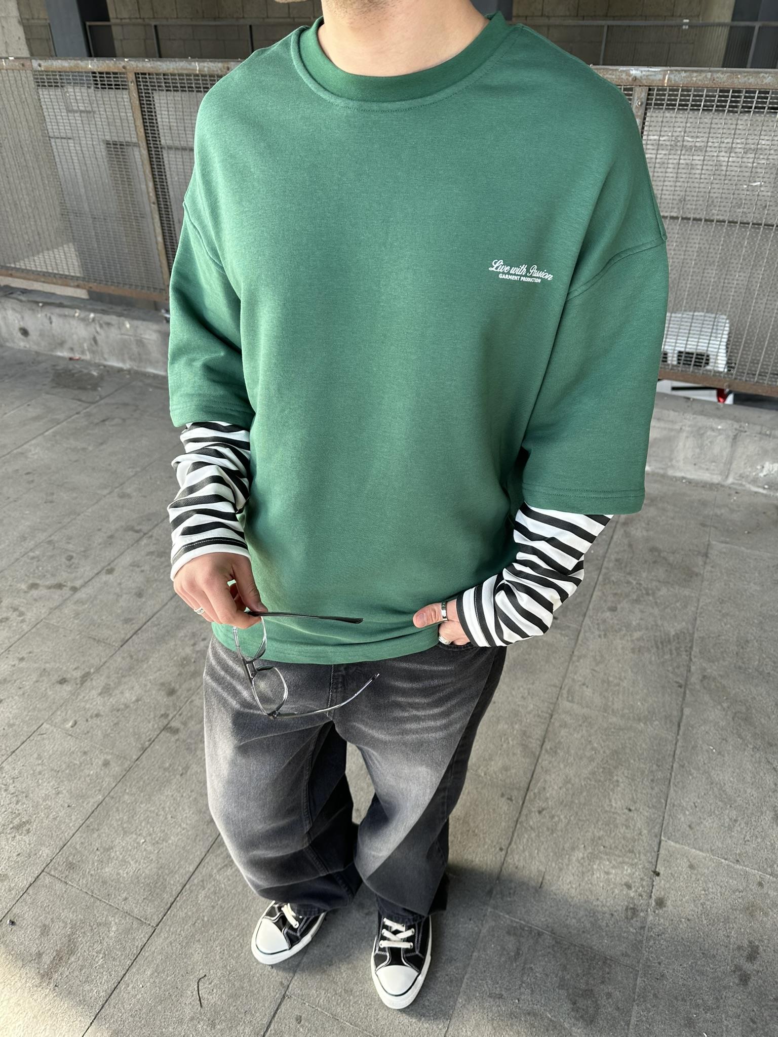 Bisiklet Yaka 'Live With Passion' Baskılı Sweatshirt Yeşil