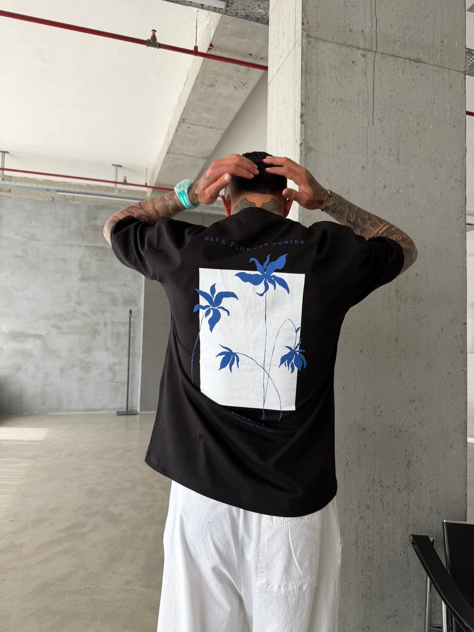 Blue Flowers Oversize T-Shirt - Siyah