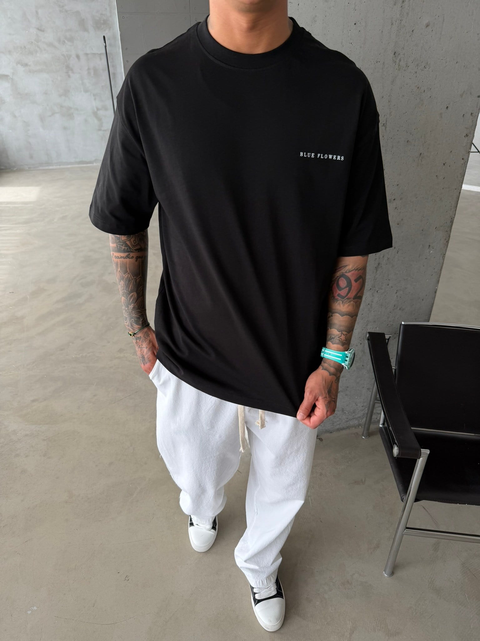 Blue Flowers Oversize T-Shirt - Siyah