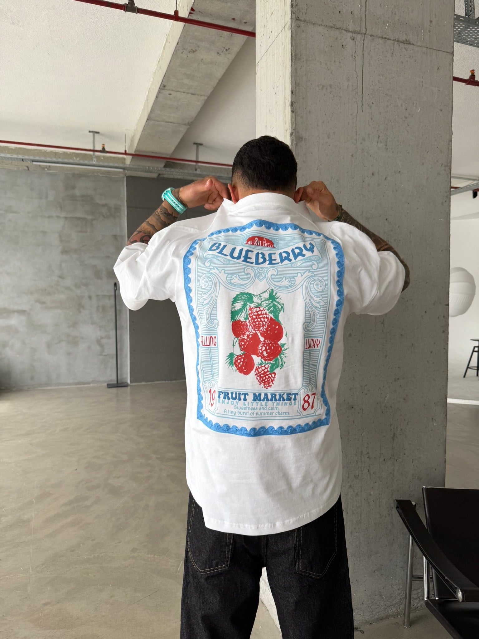 BlueBerry Nakışlı Premium T-Shirt - Beyaz