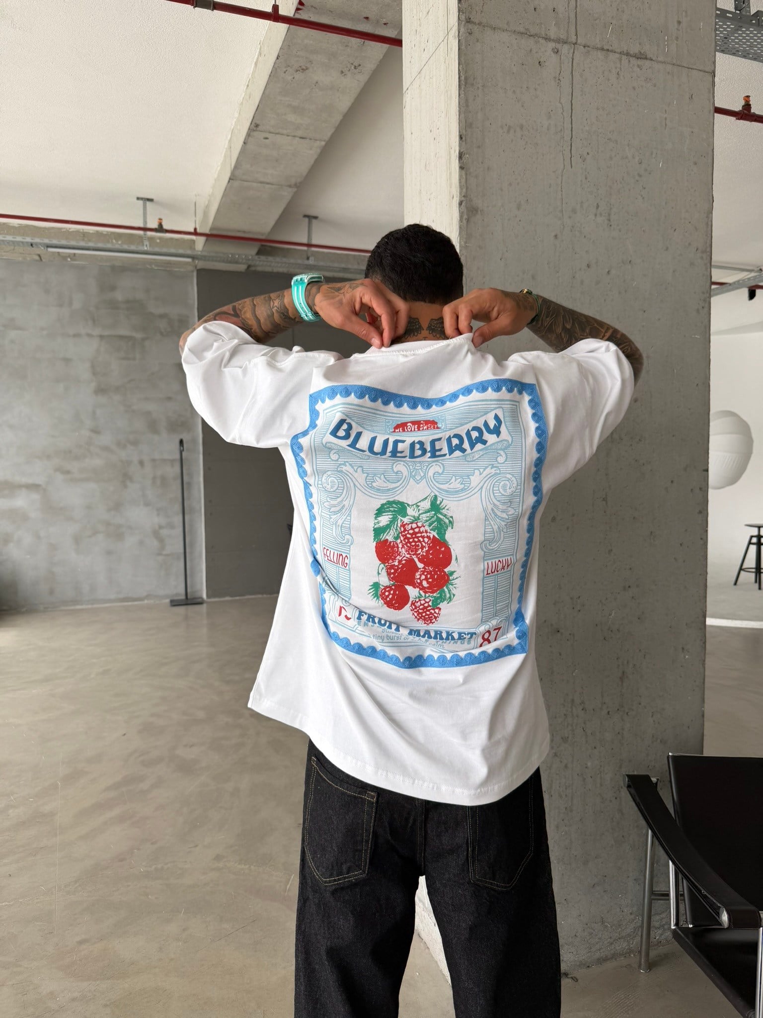 BlueBerry Nakışlı Premium T-Shirt - Beyaz