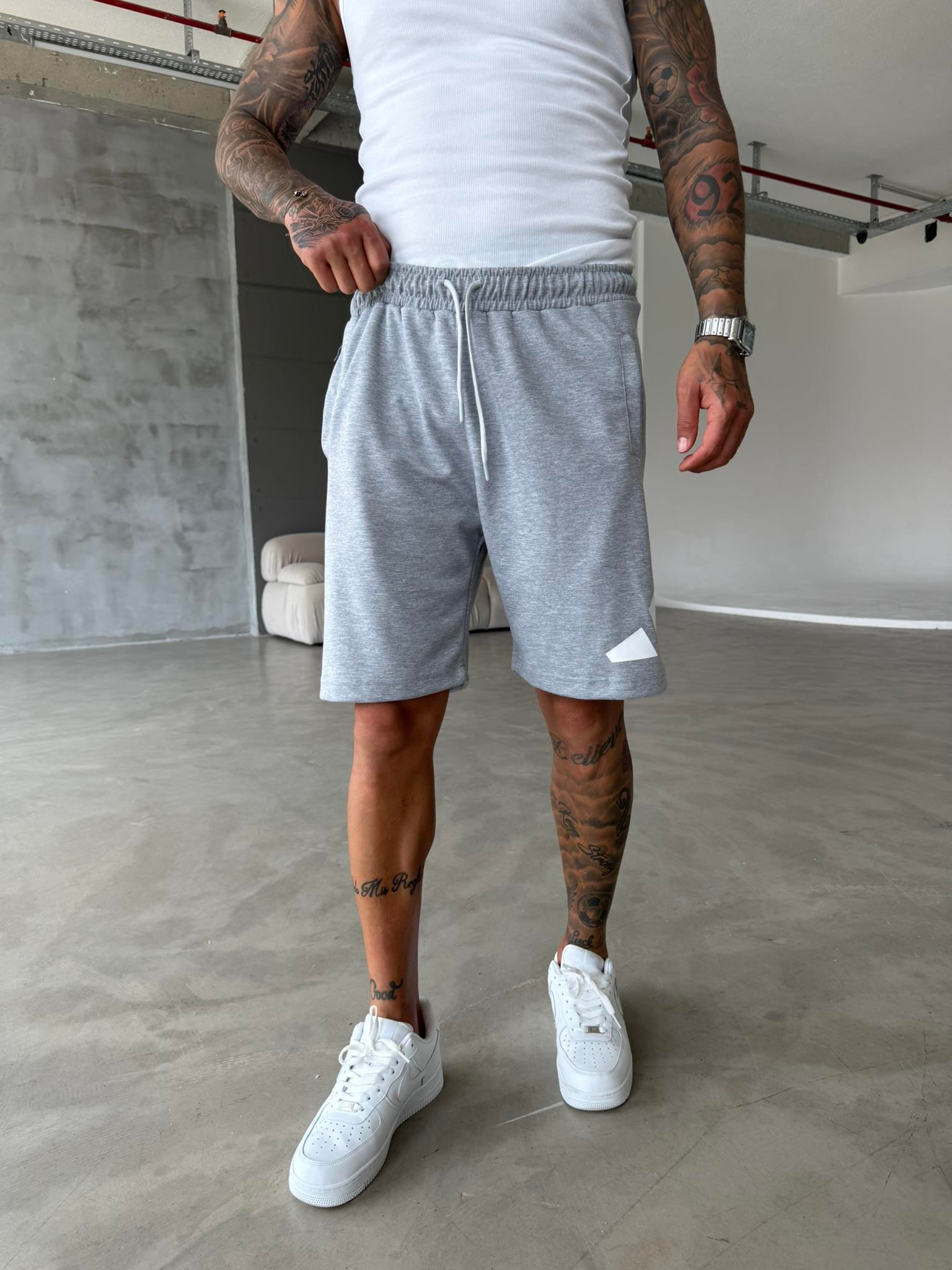 Büyük AD Baskılı Şort - Gri