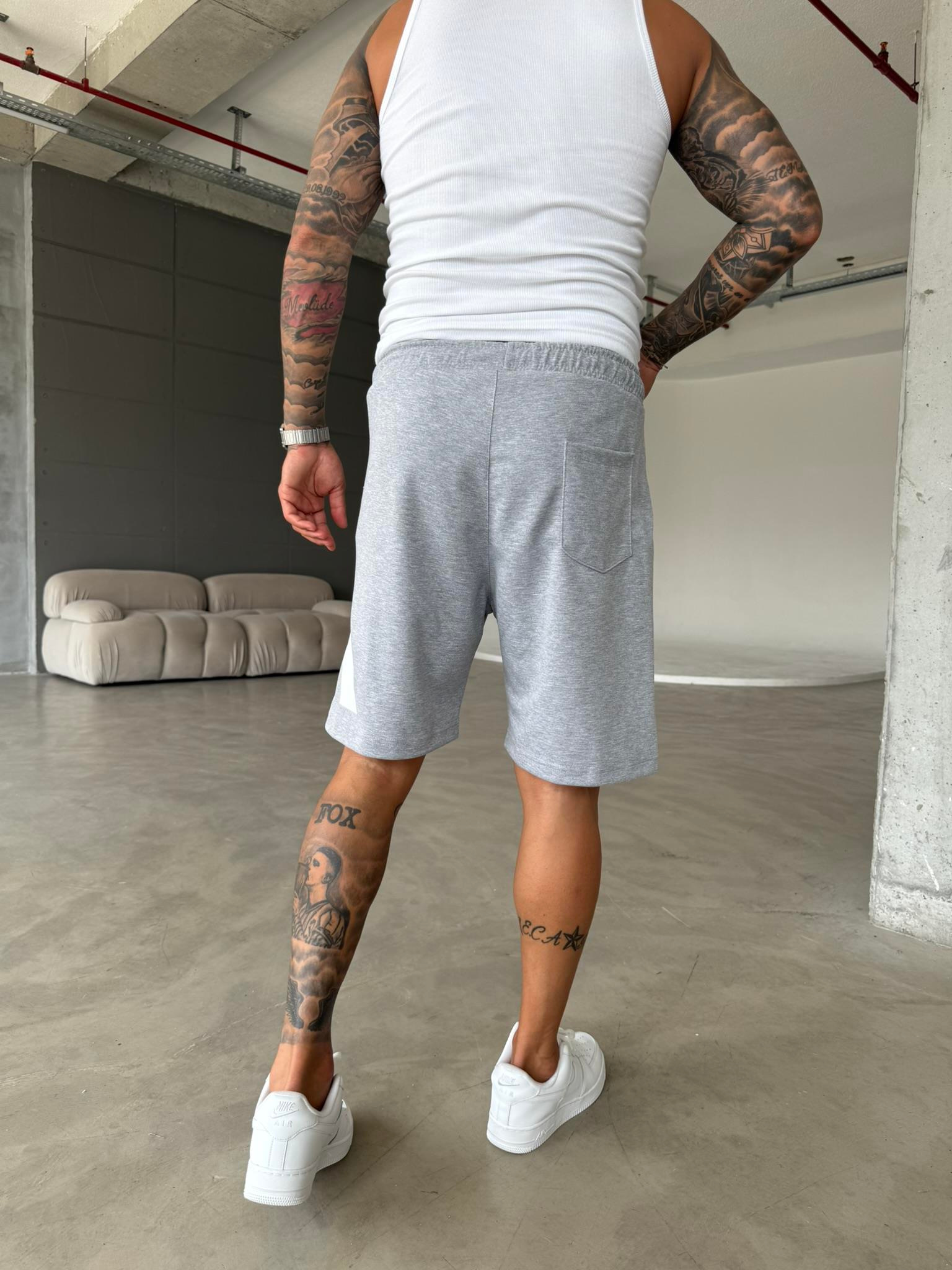 Büyük AD Baskılı Şort - Gri