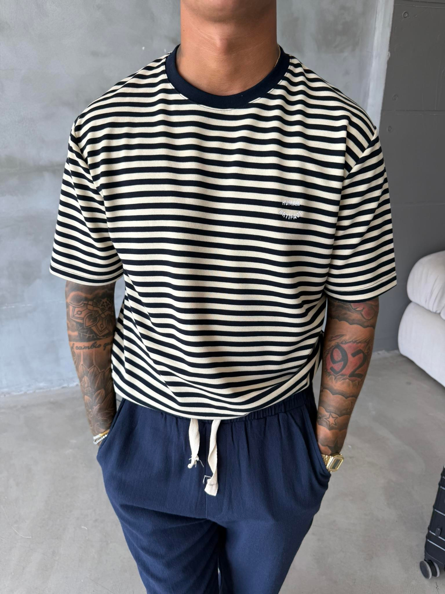 Cizgili Human Nakışlı T-Shirt - Lacivert