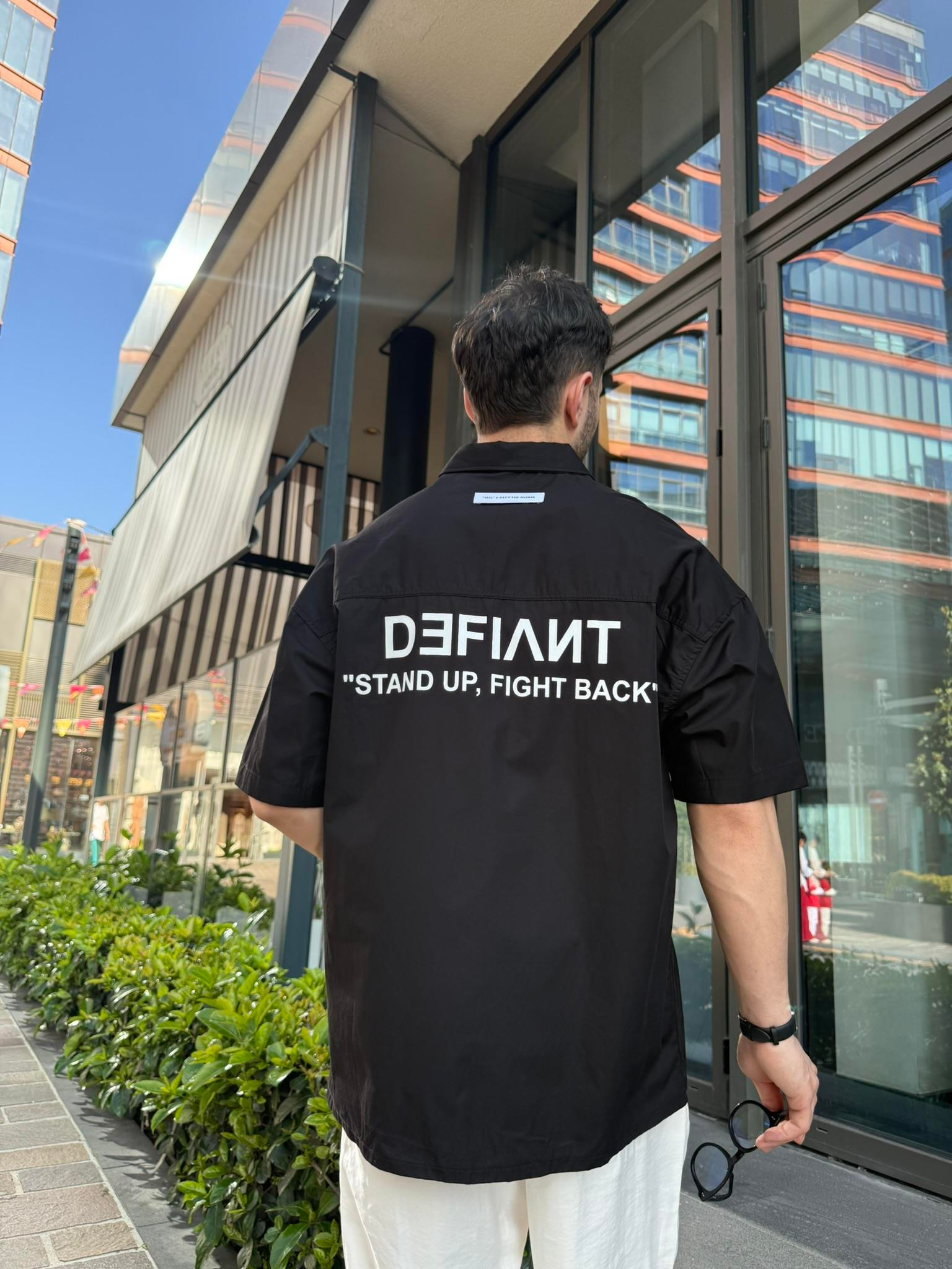 Defiant Baskılı Basic Gömlek - Siyah