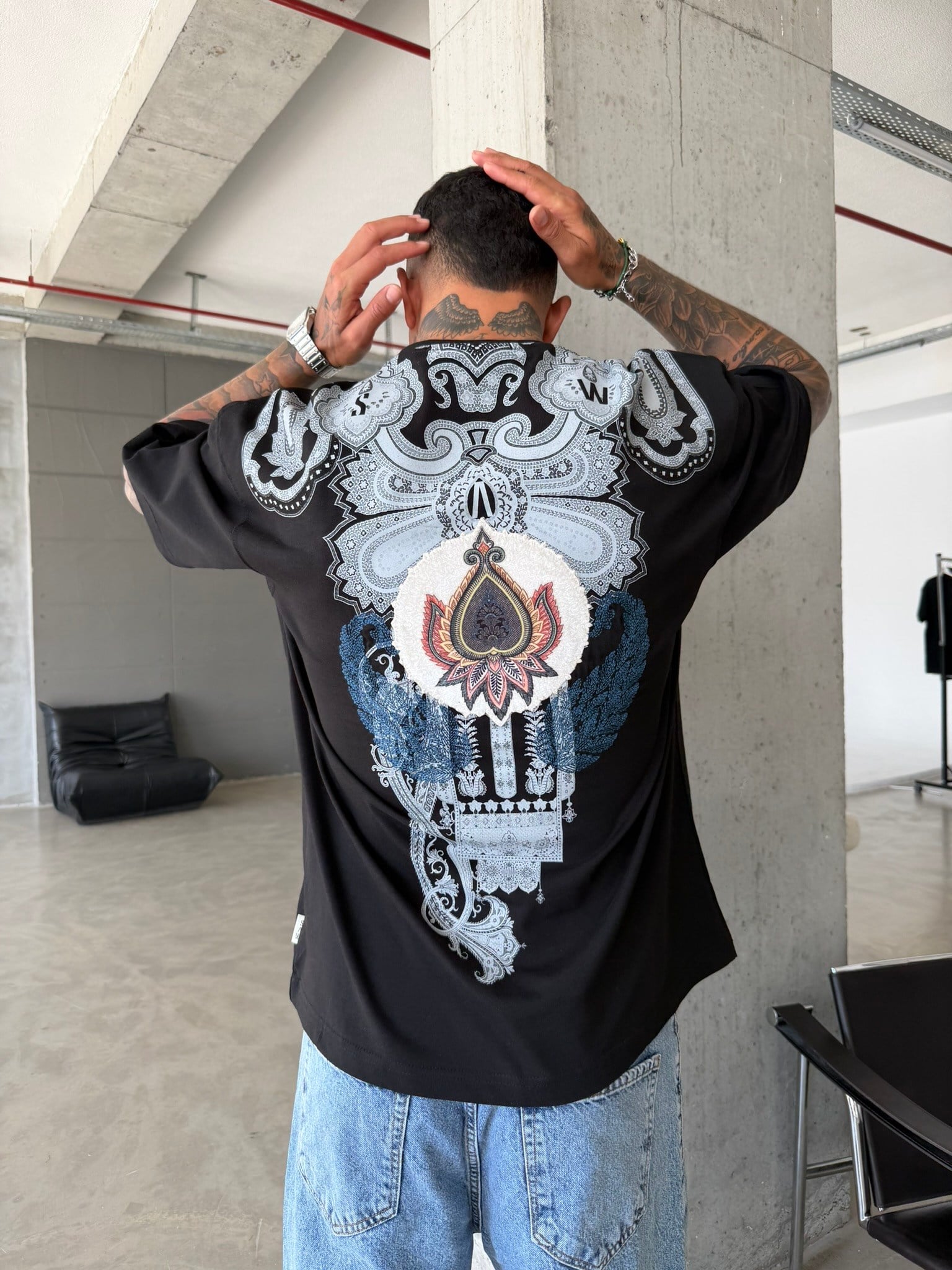 Desenli Premium Barok T-Shirt - Siyah