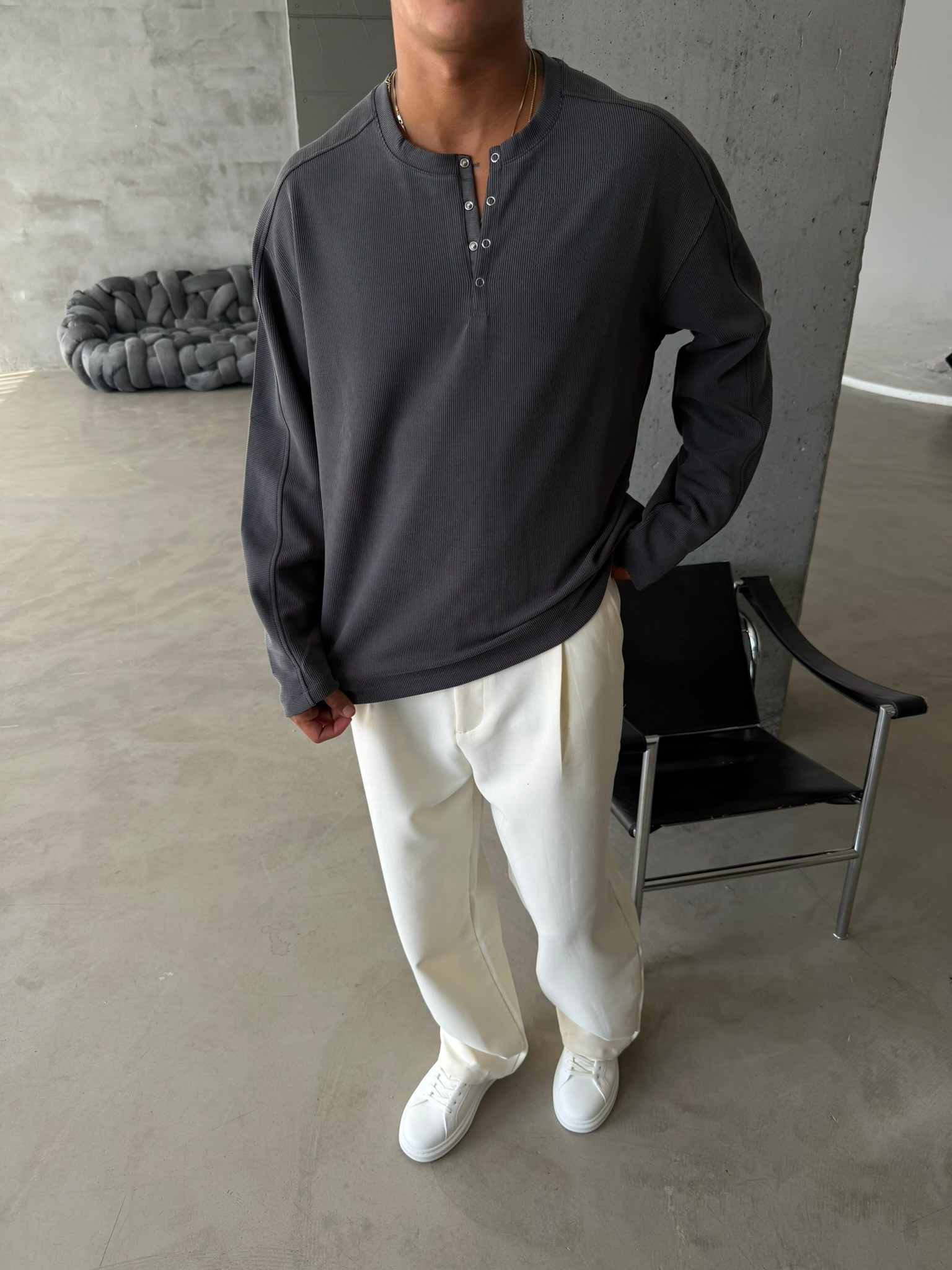 Düğmeli Henly Yaka Premium Sweat