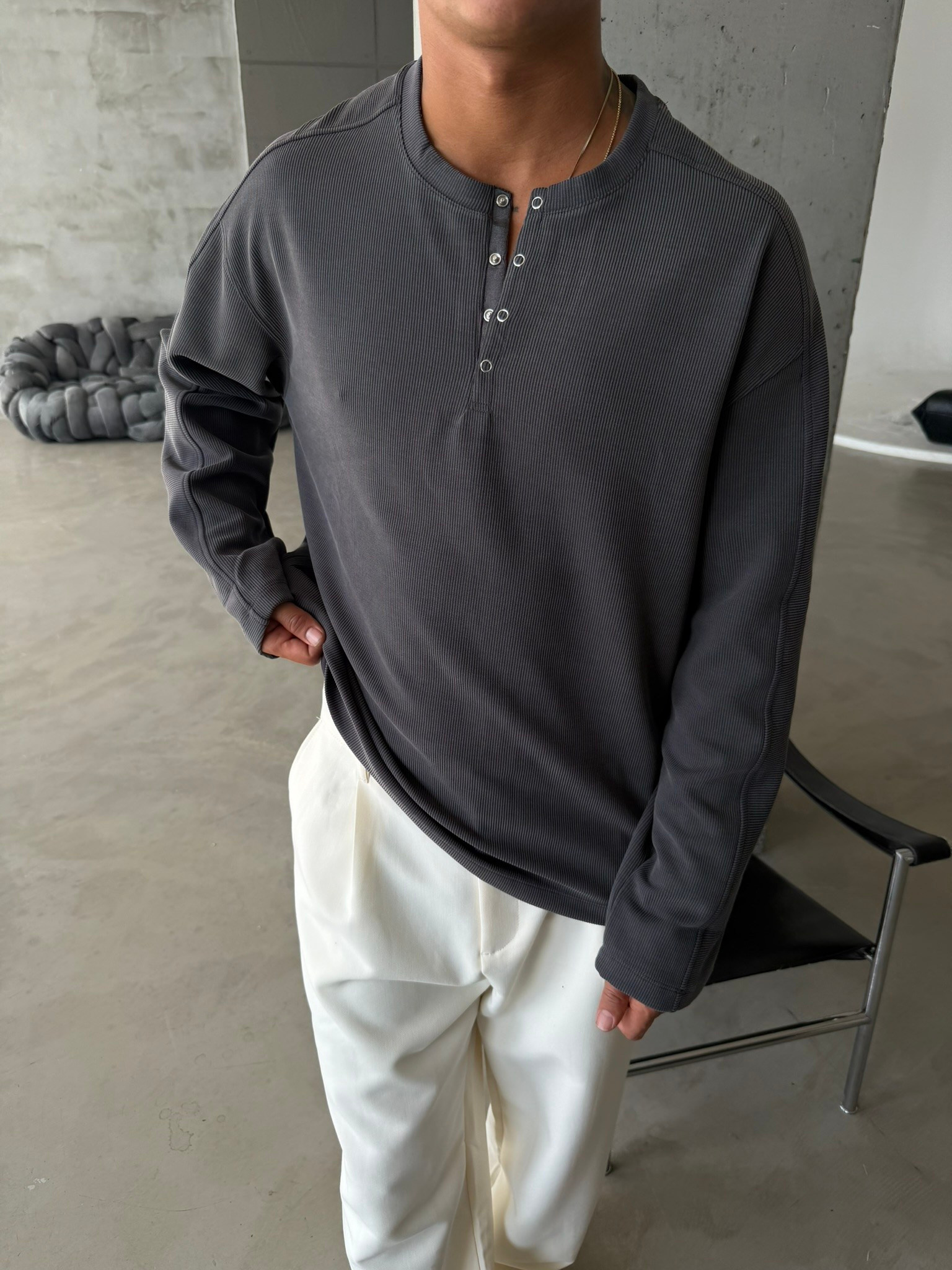 Düğmeli Henly Yaka Premium Sweat