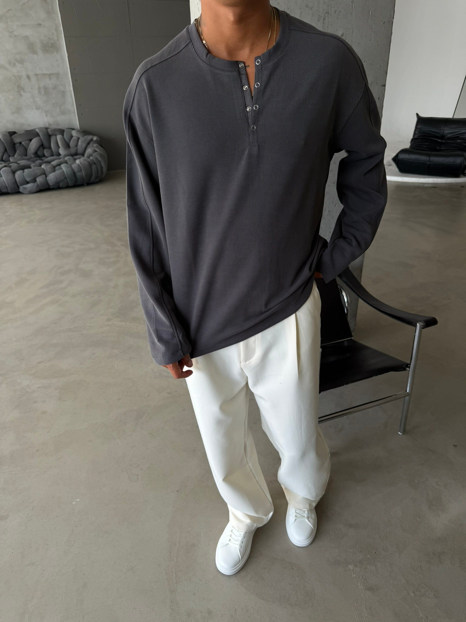 Düğmeli Henly Yaka Premium Sweat