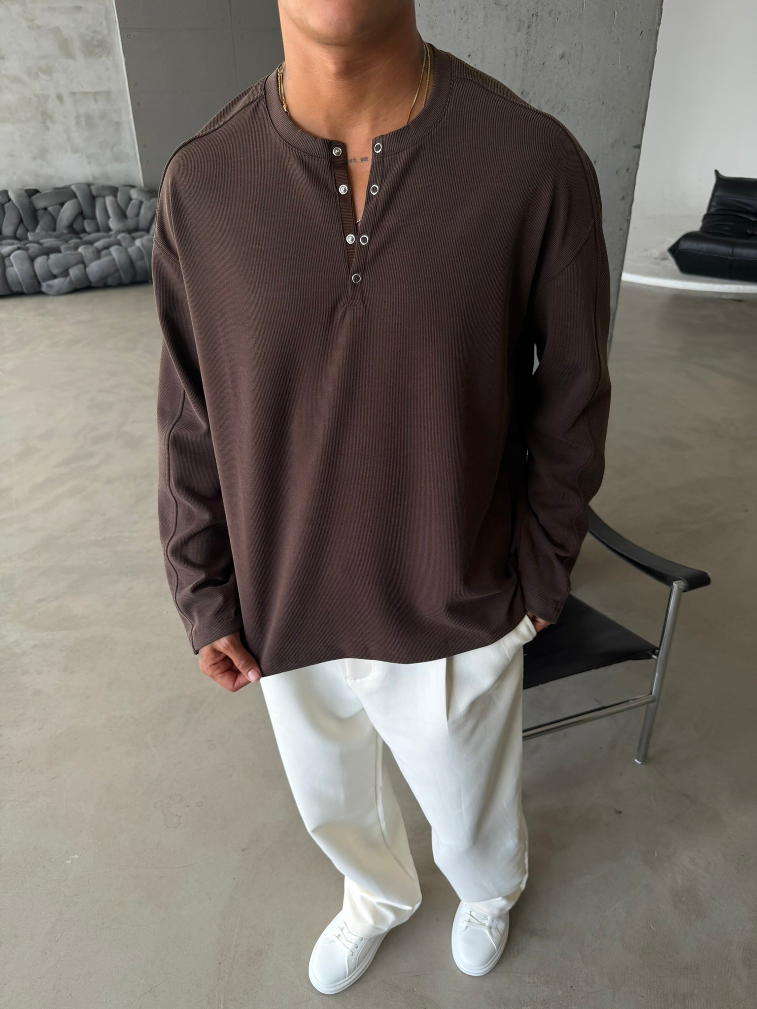 Düğmeli Henly Yaka Premium Sweat
