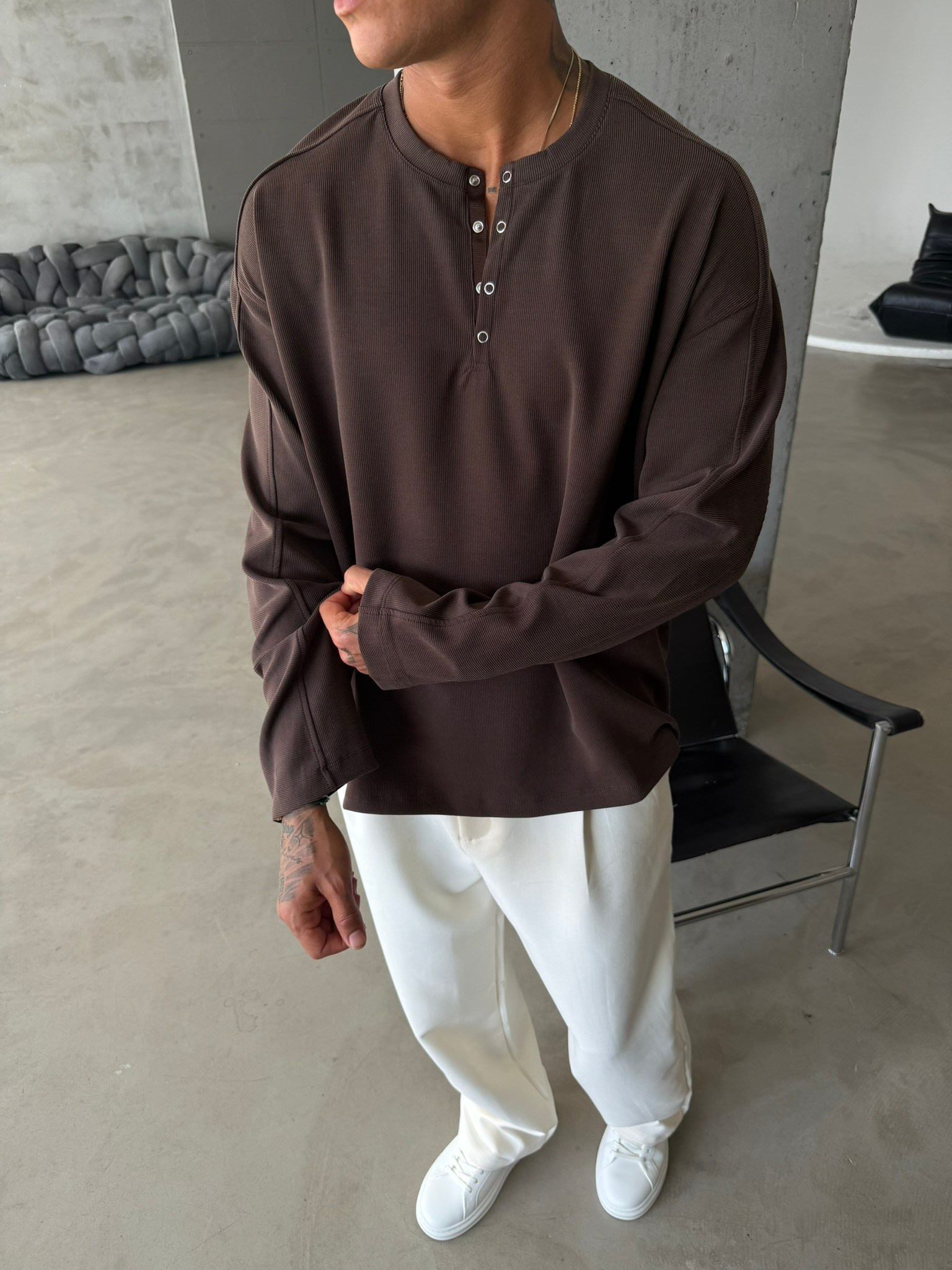 Düğmeli Henly Yaka Premium Sweat