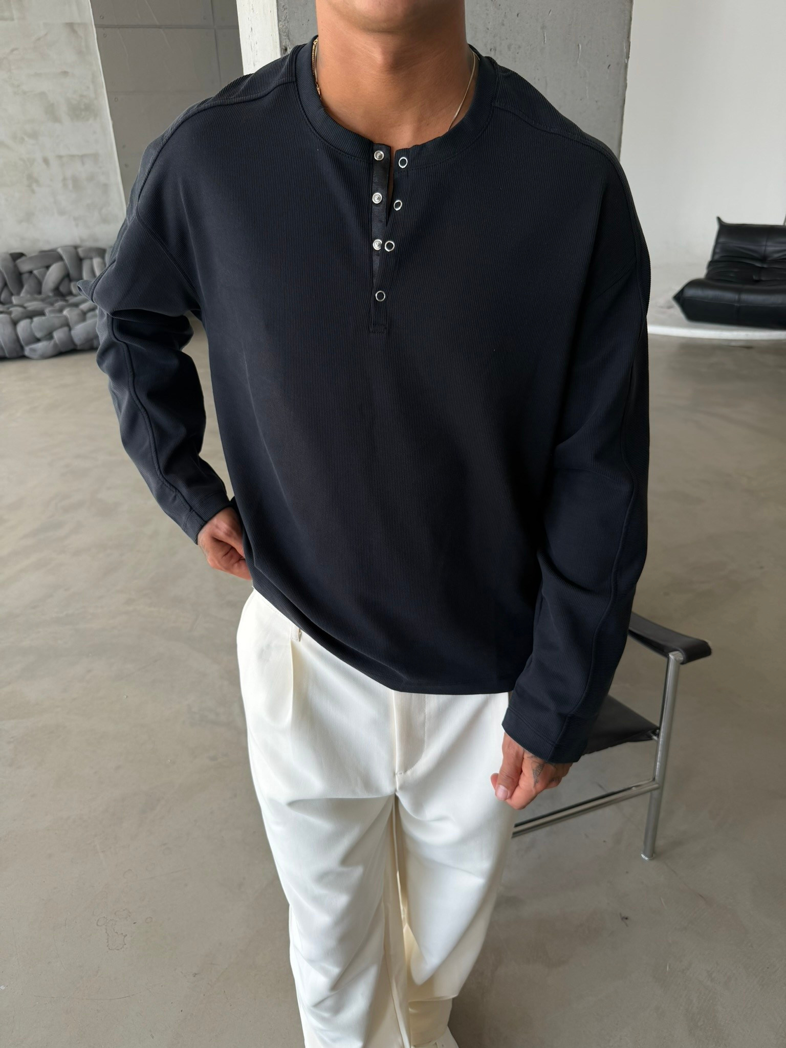 Düğmeli Henly Yaka Premium Sweat