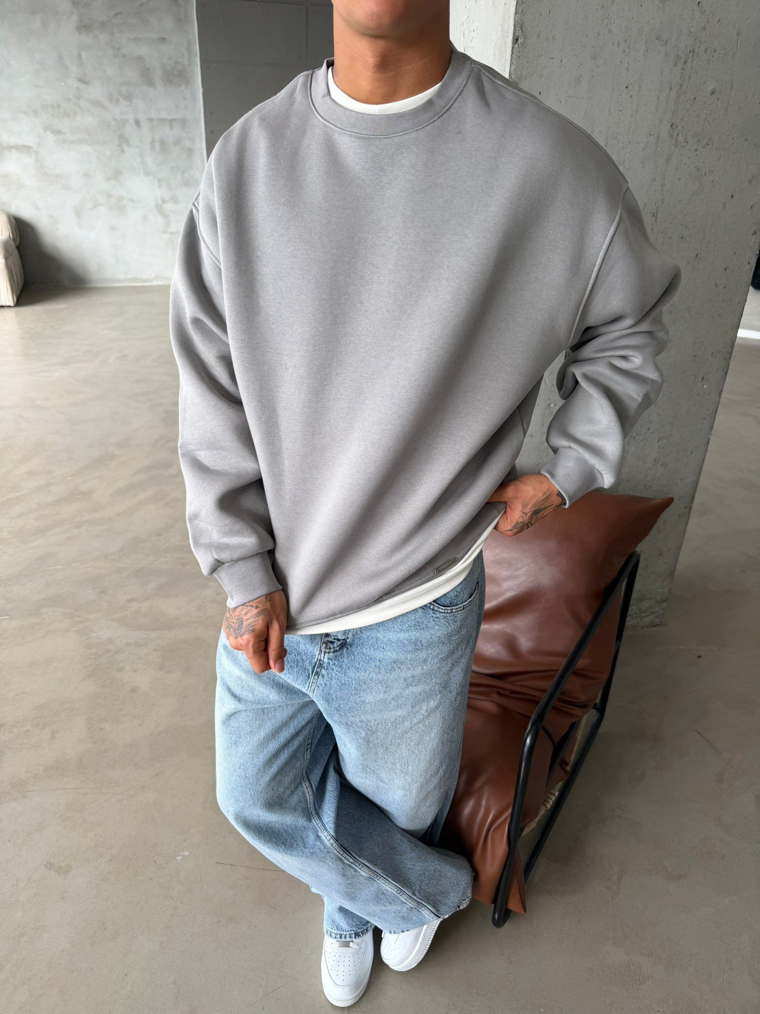 Düz Basic Bisiklet Yaka Sweat - Füme