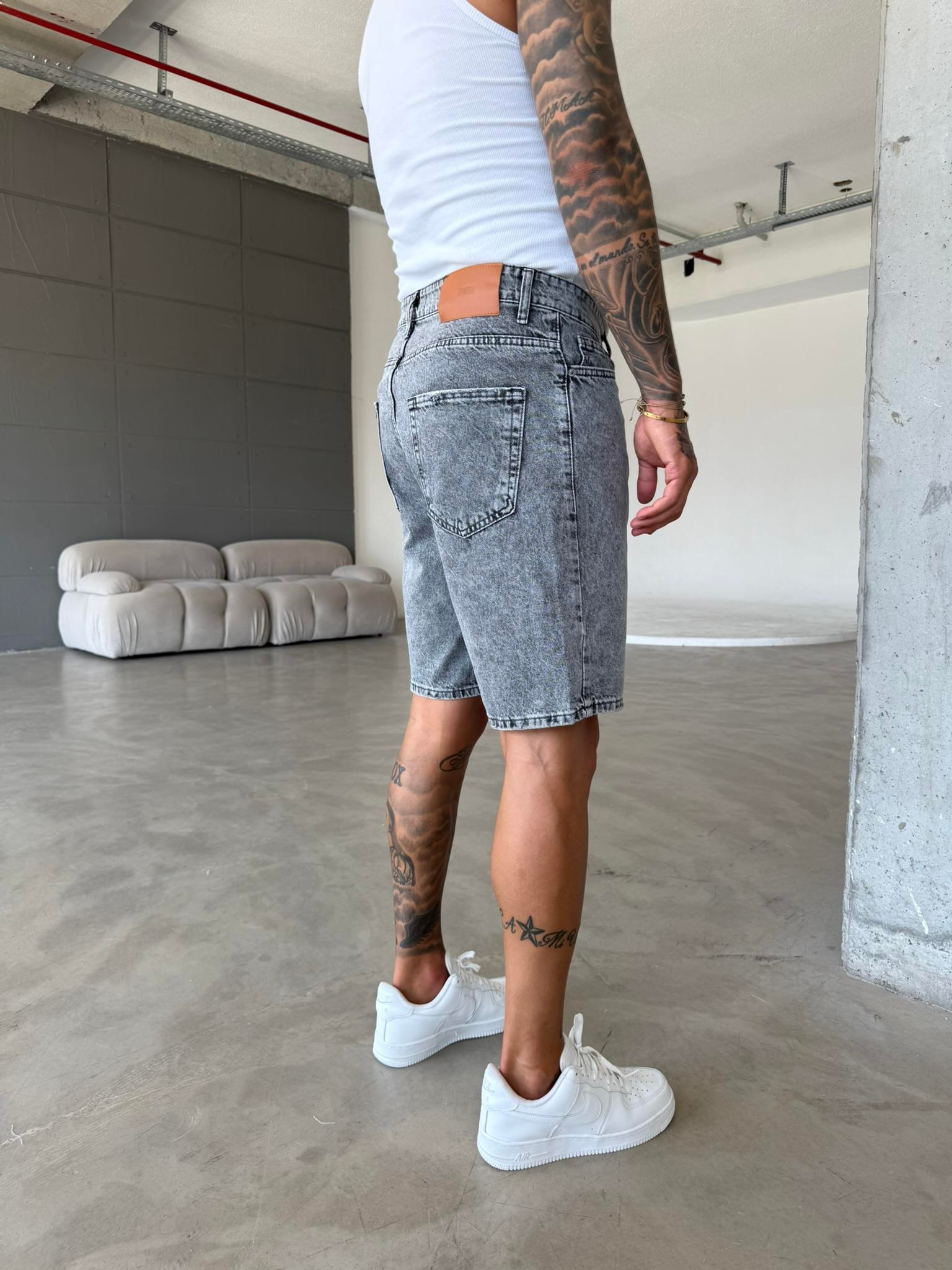 Gri Yıkamalı Denim Şort - Gri