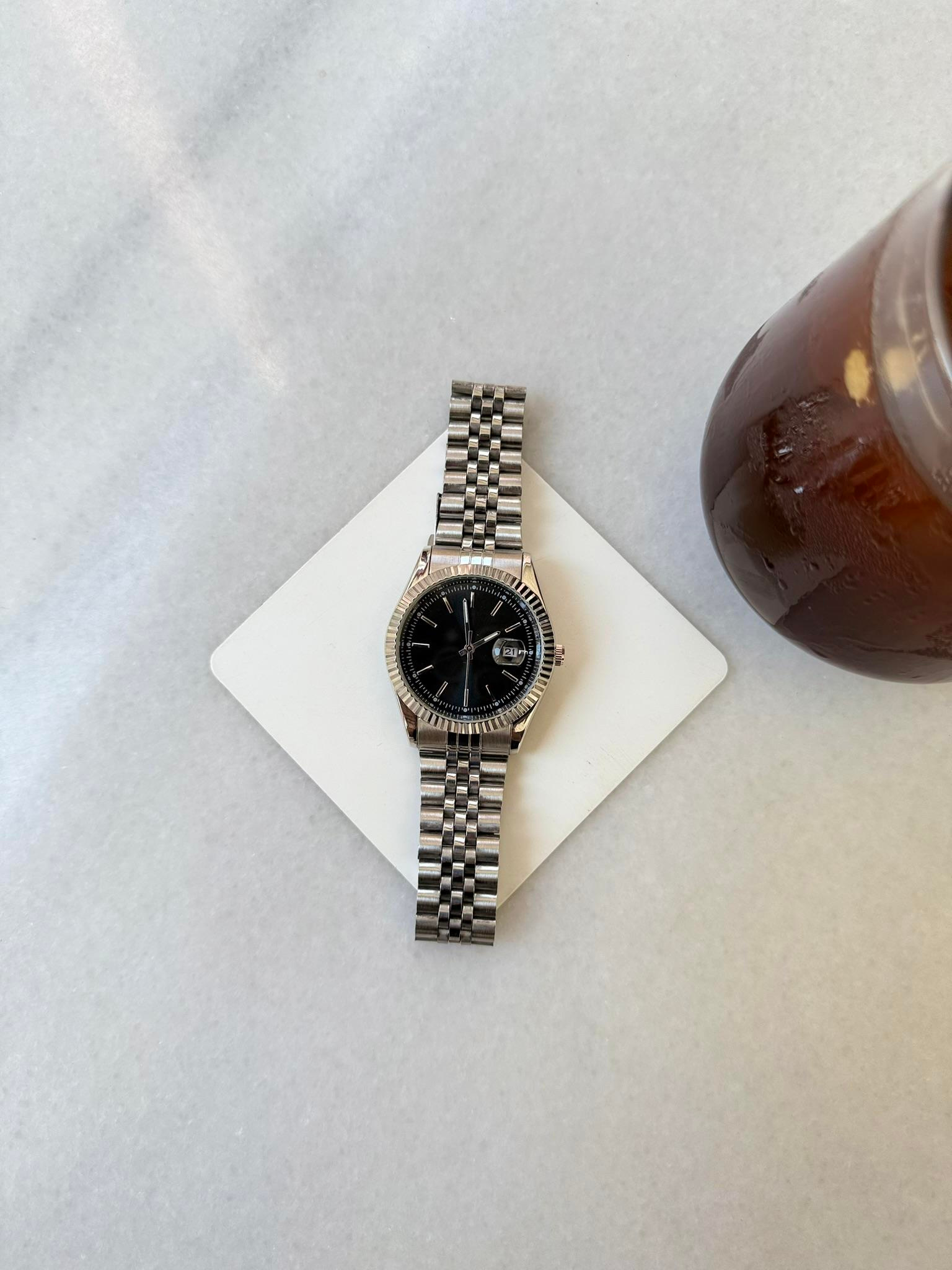 İcon Çelik Takvimli Lüx Kol Saati - Siyah